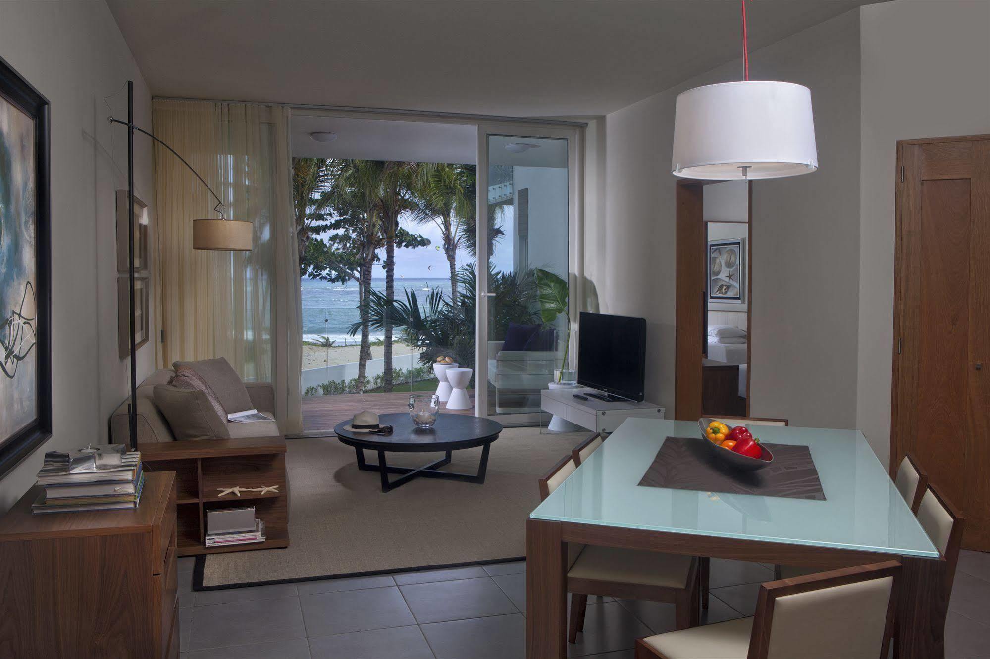 Aparthotel Ultravioleta Boutique Residences 5*