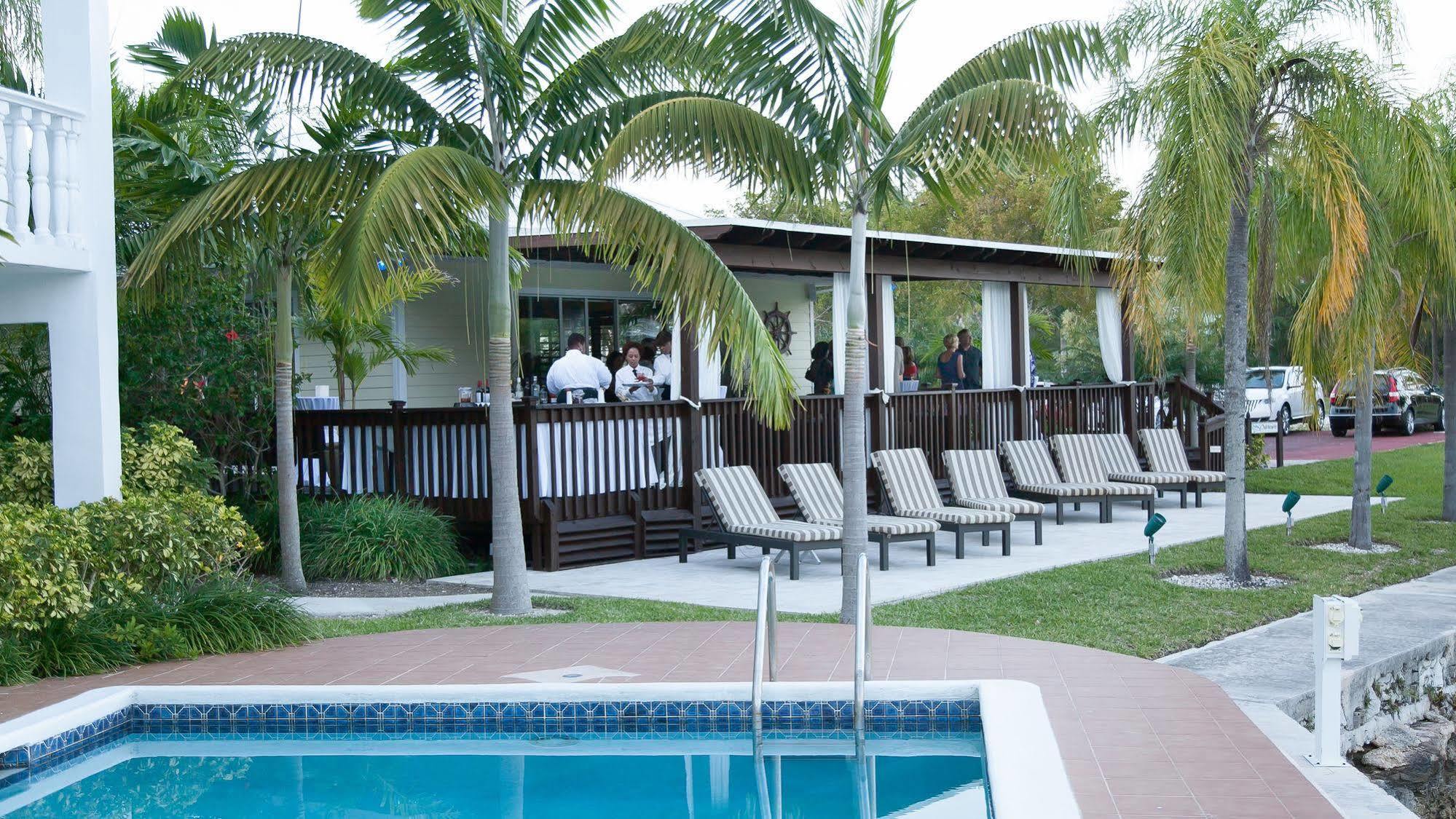Dolphin Cove (adults Only) Pousada *
