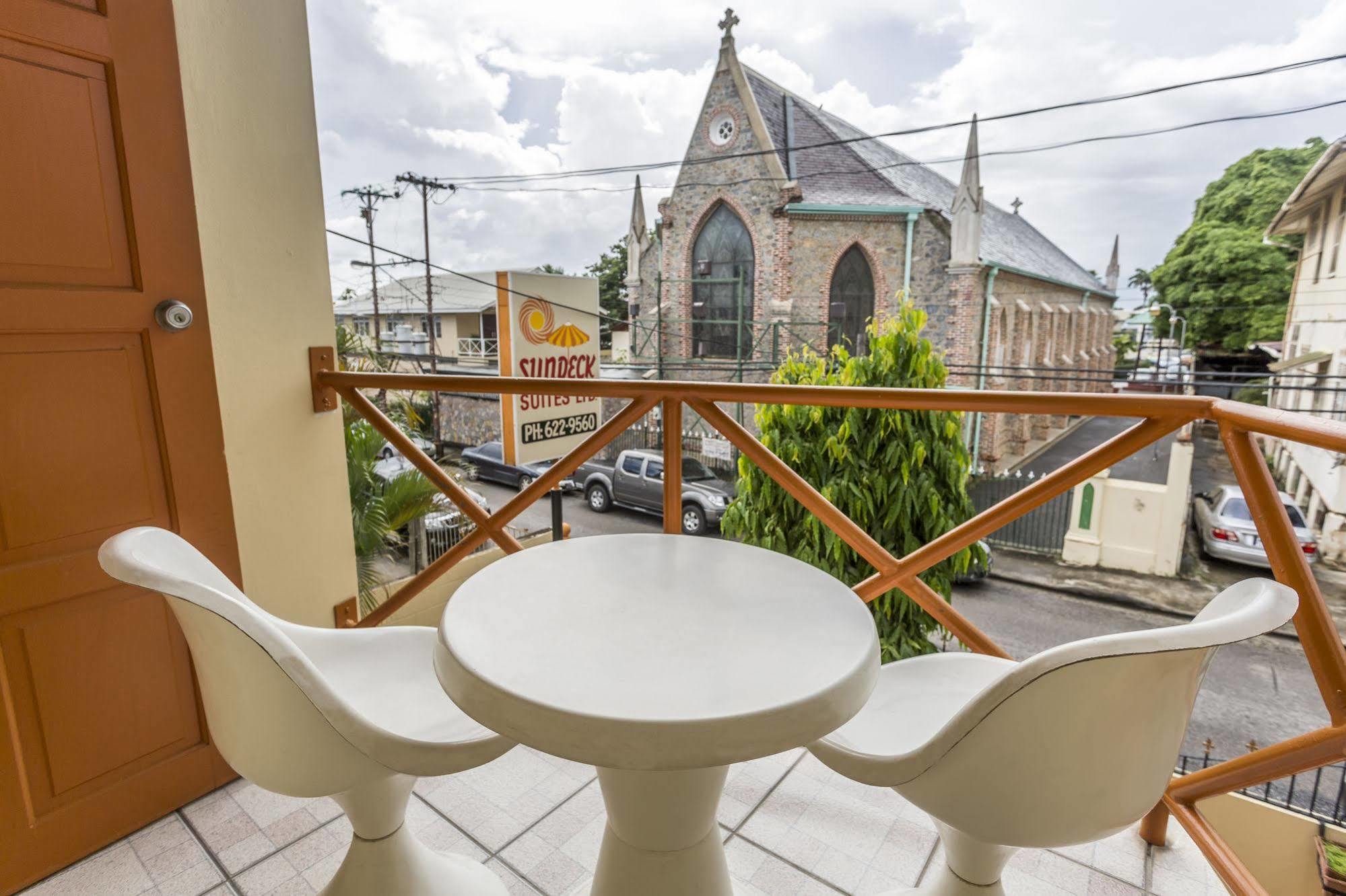 Hotel Sundeck