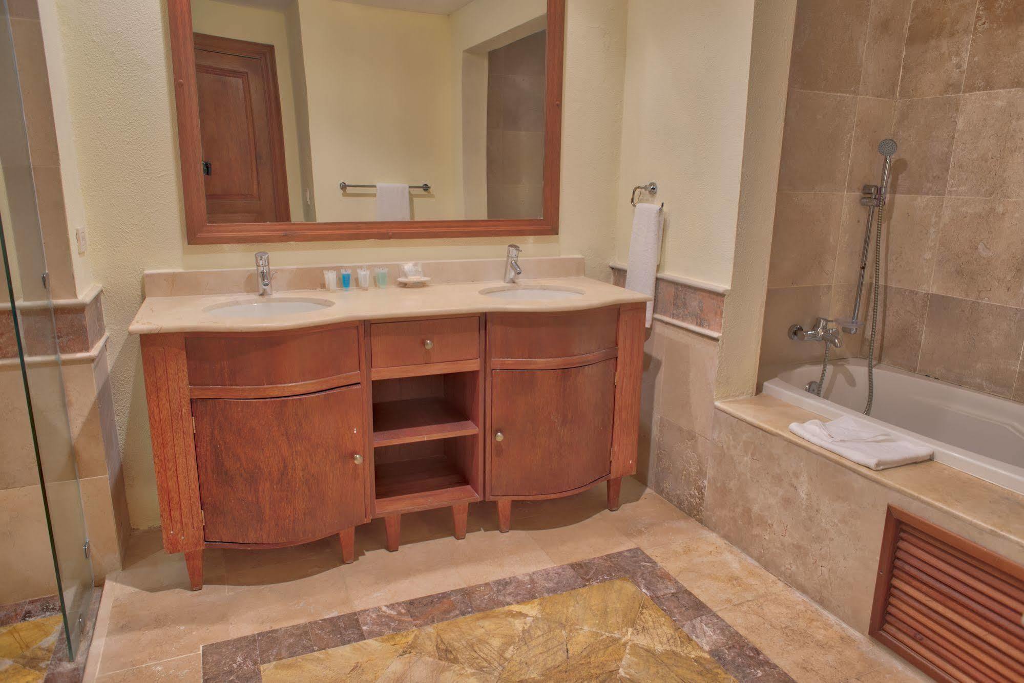 Aparthotel Xeliter Golden Bear & Golf, Cap Cana Punta Cana