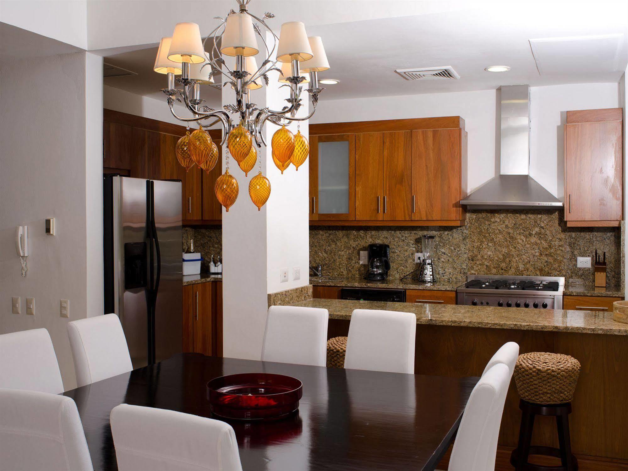 Los Altos Residences By Mint Aparthotel 5*