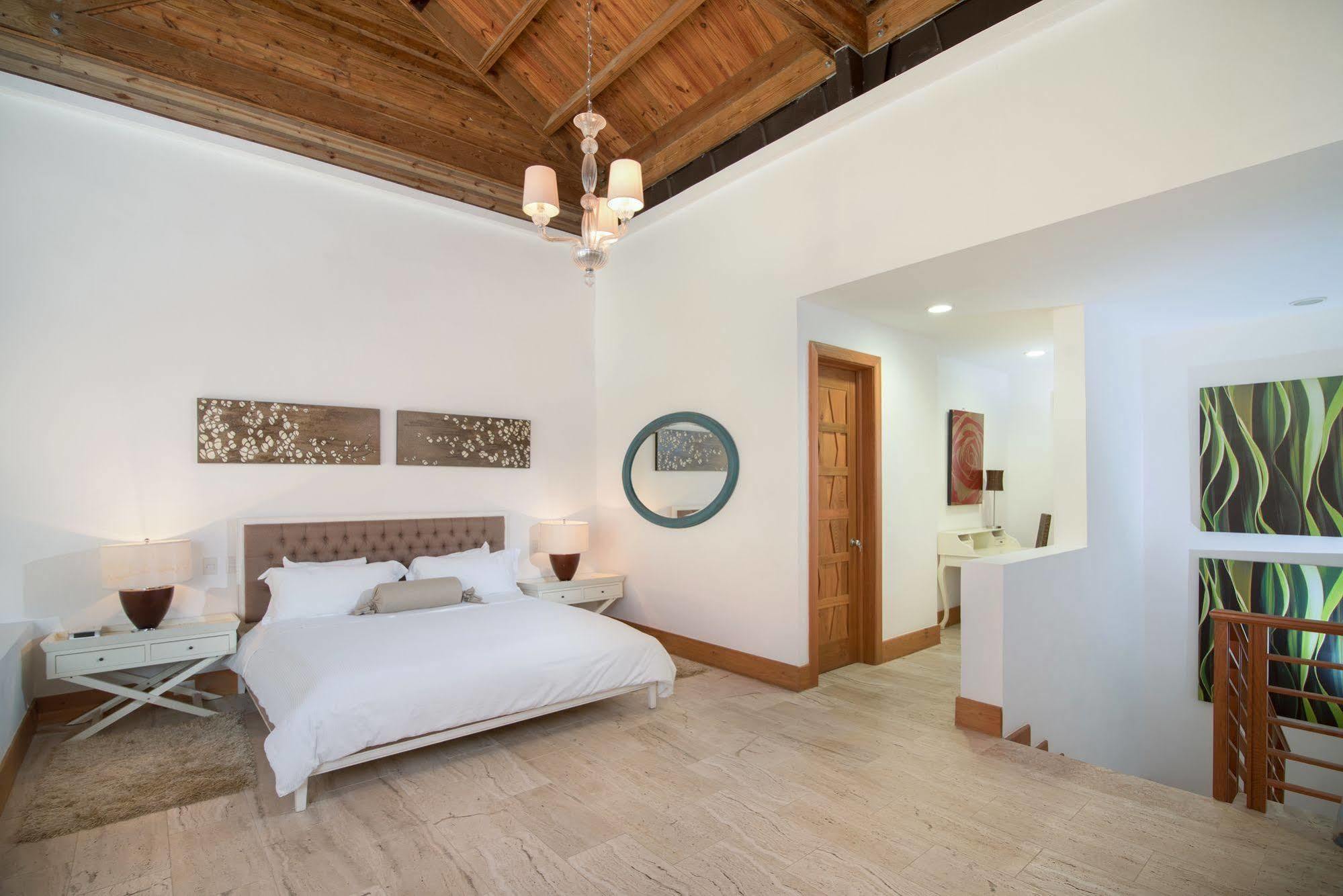 Los Altos Residences By Mint Aparthotel 5*