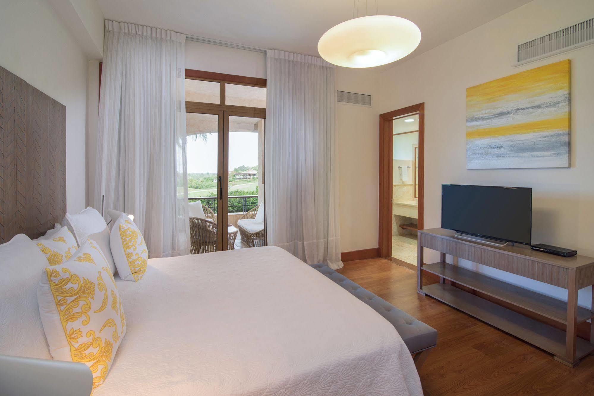 Los Altos Residences By Mint Aparthotel