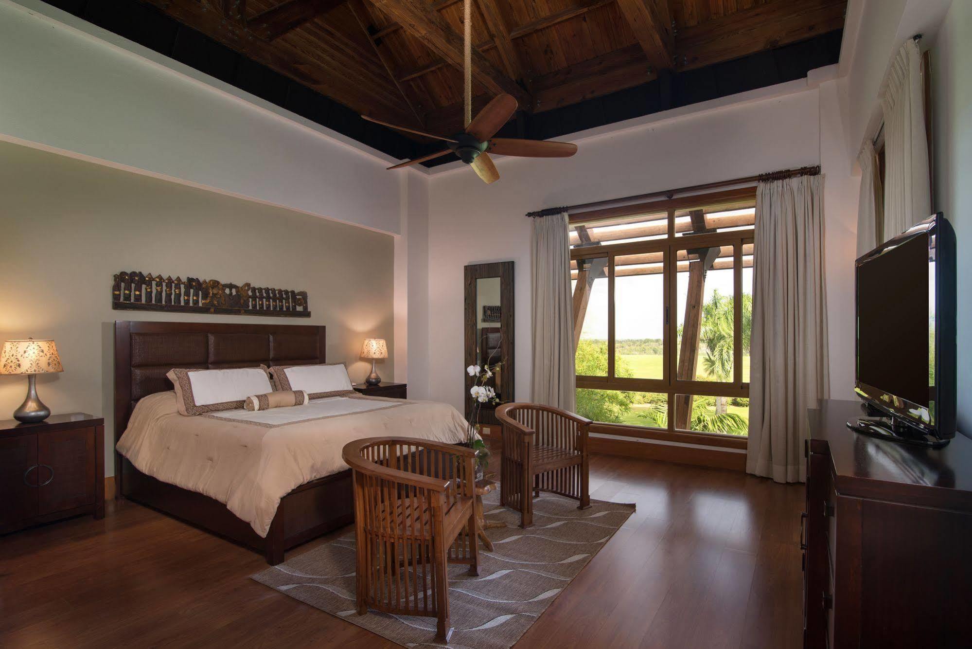 Aparthotel Los Altos Residences By Mint 5*