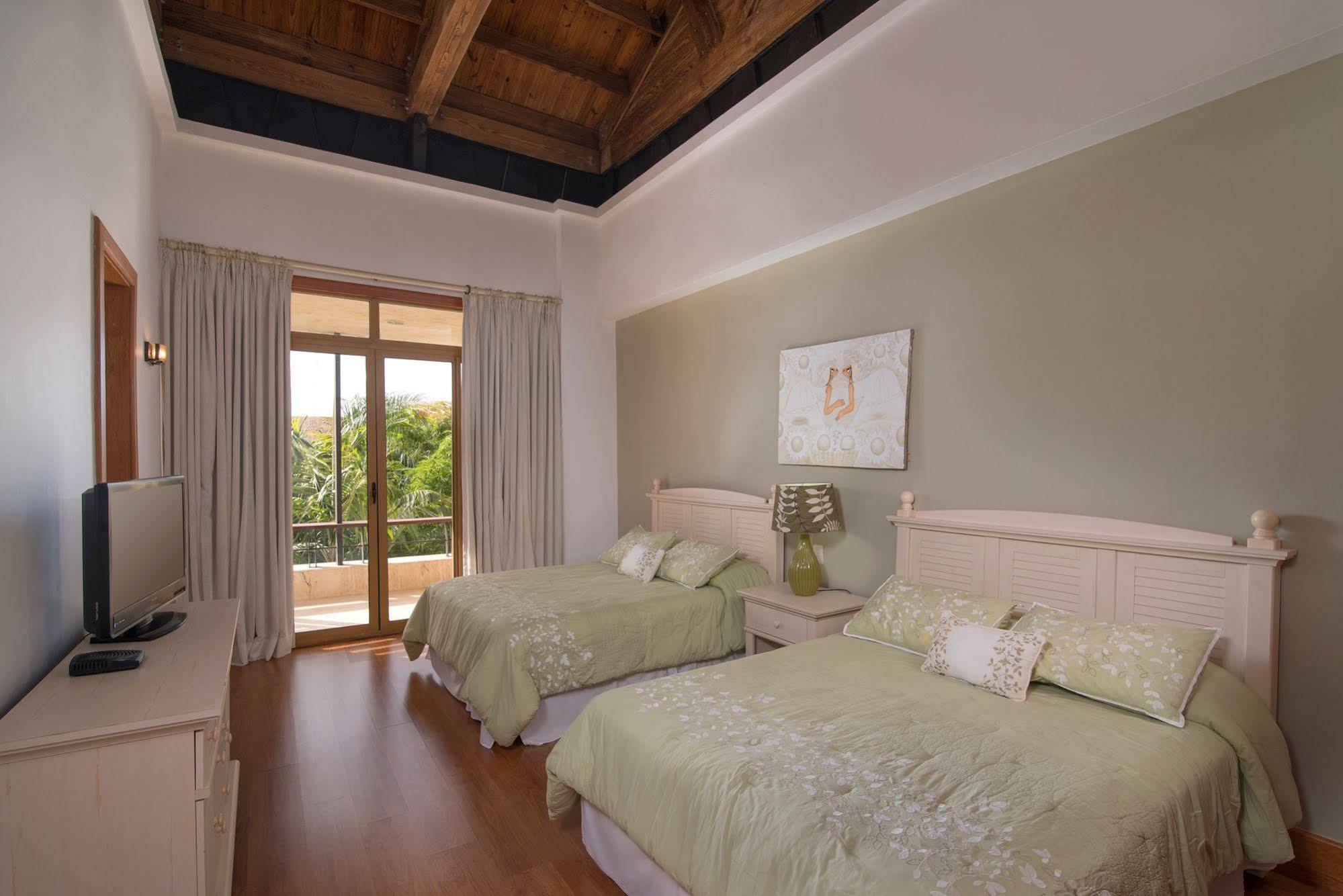Aparthotel Los Altos Residences By Mint La Romana