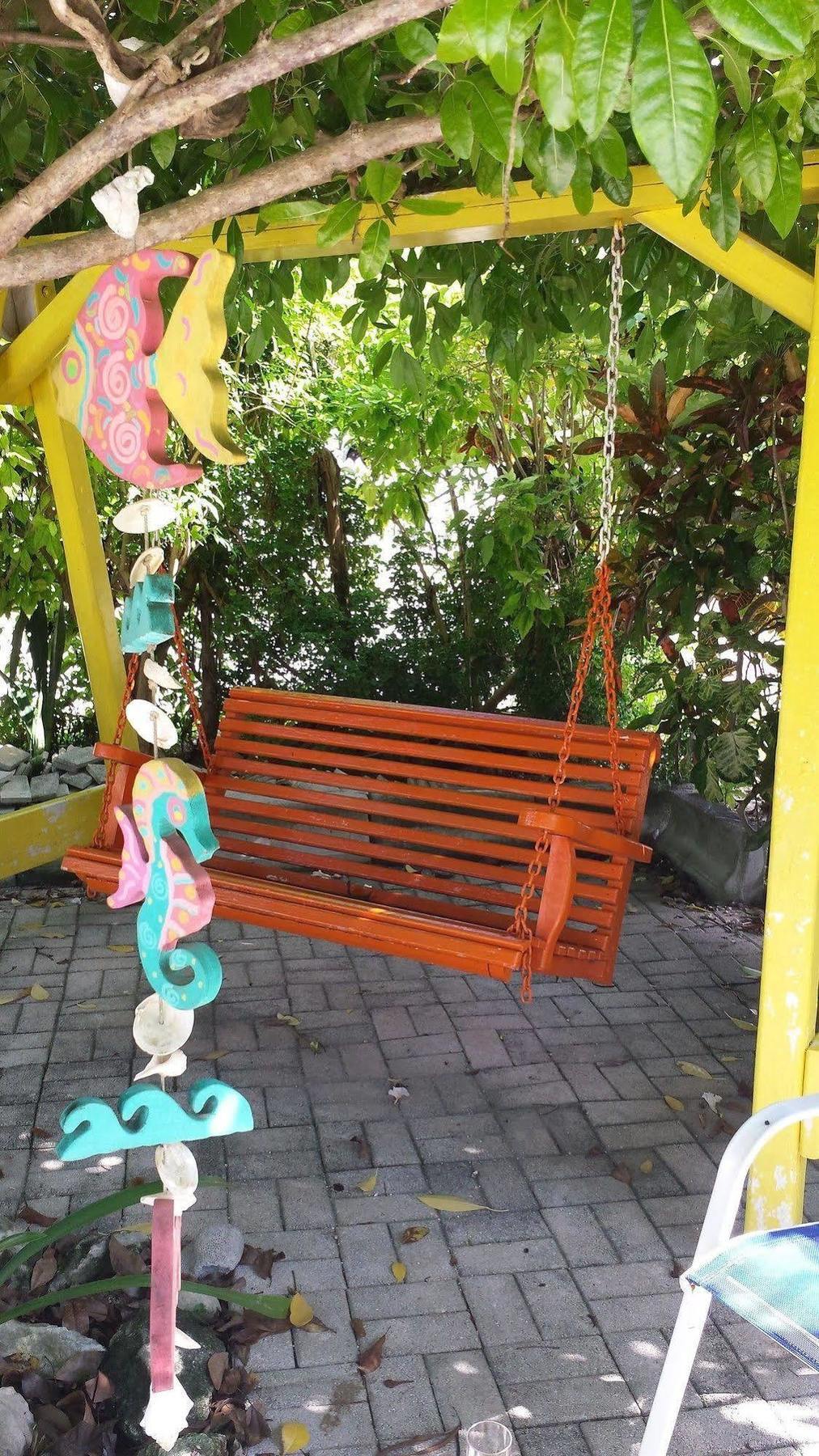 Inn Eldemire's Tropical Island George Town