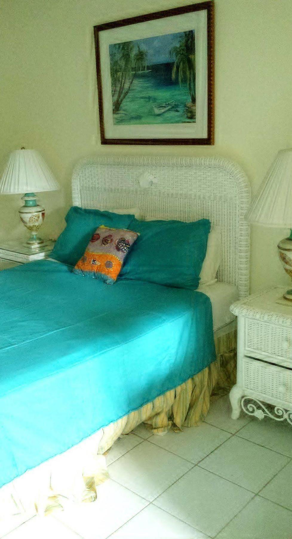 Eldemire's Tropical Island Inn