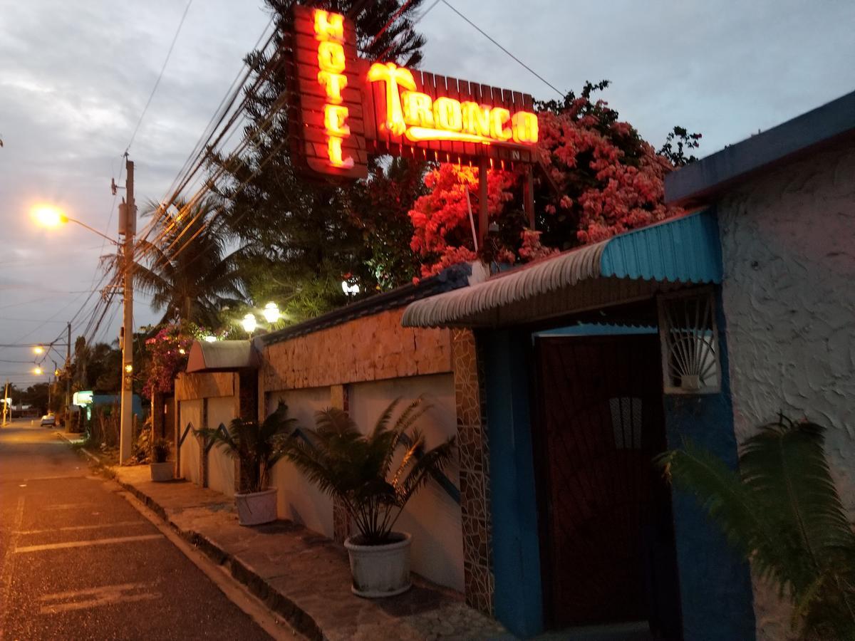 Bed & Breakfast El Tronco Inc