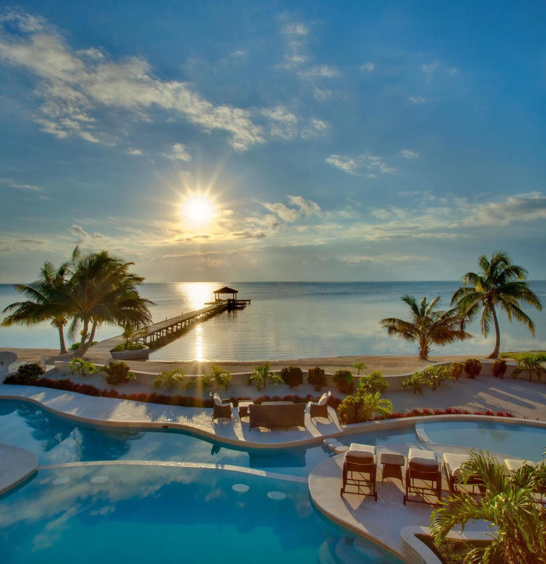 Hotel Belizean Cove Estates