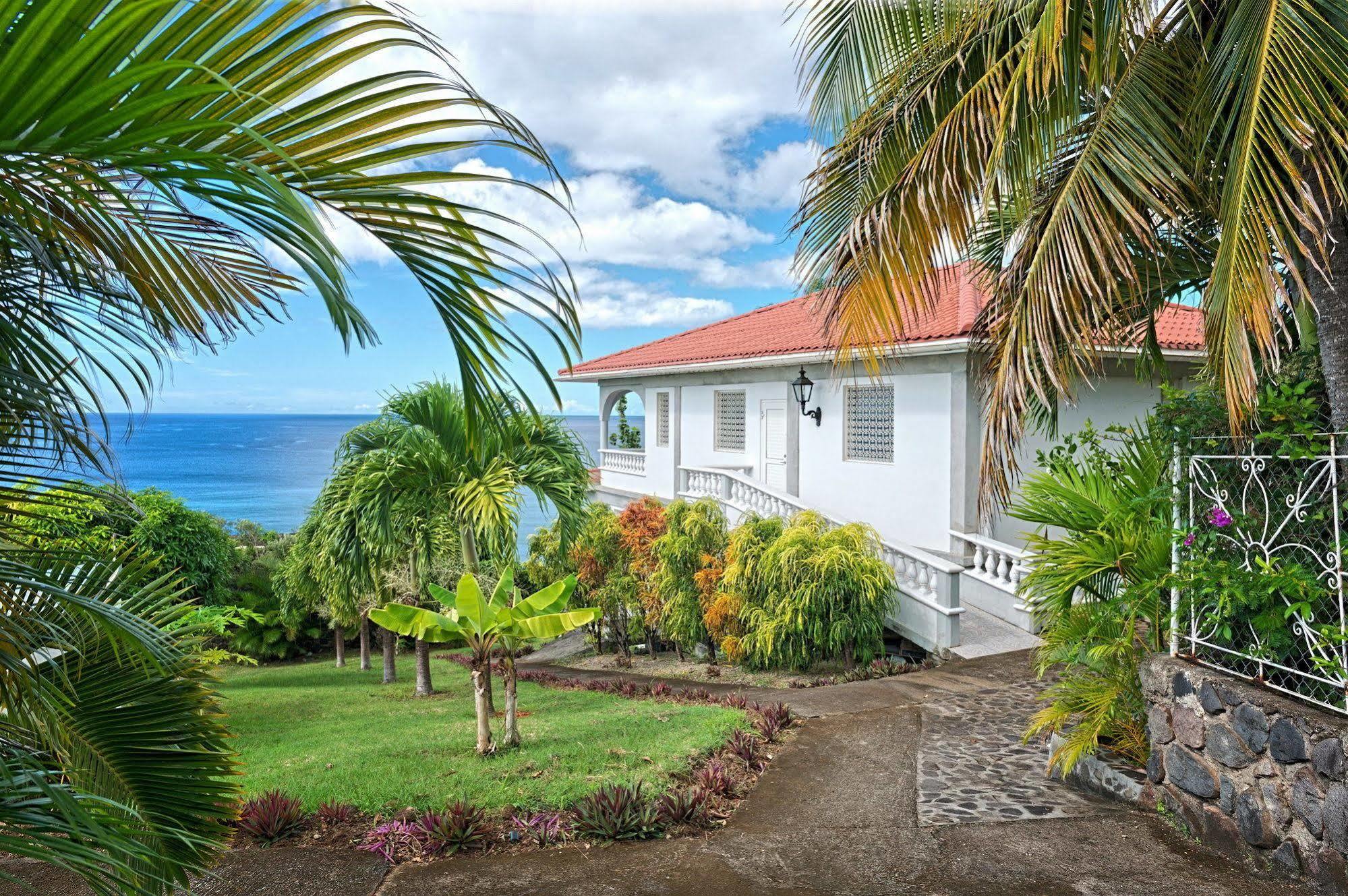 Caribbean Sea View Apartment *