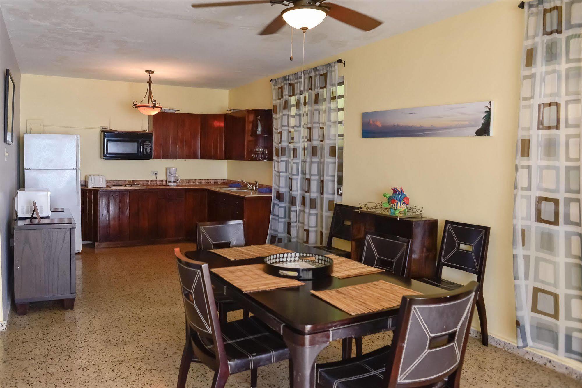 Lemontree Oceanfront Cottages 2*
