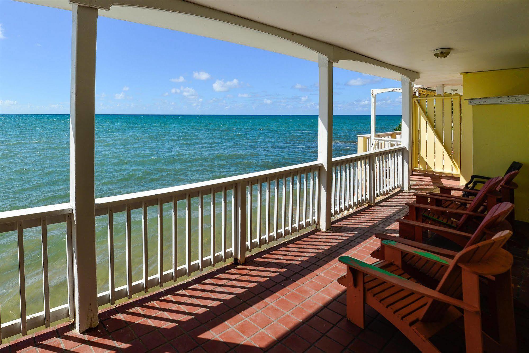 Lemontree Oceanfront Cottages 2*