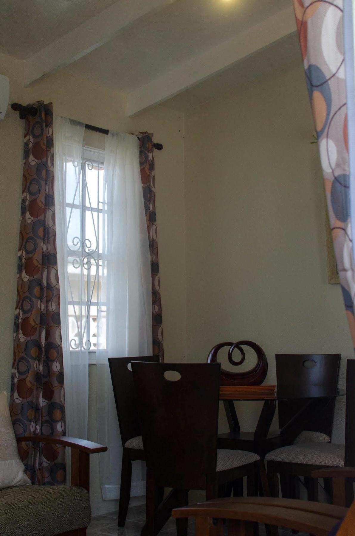 Apartment Hopeville