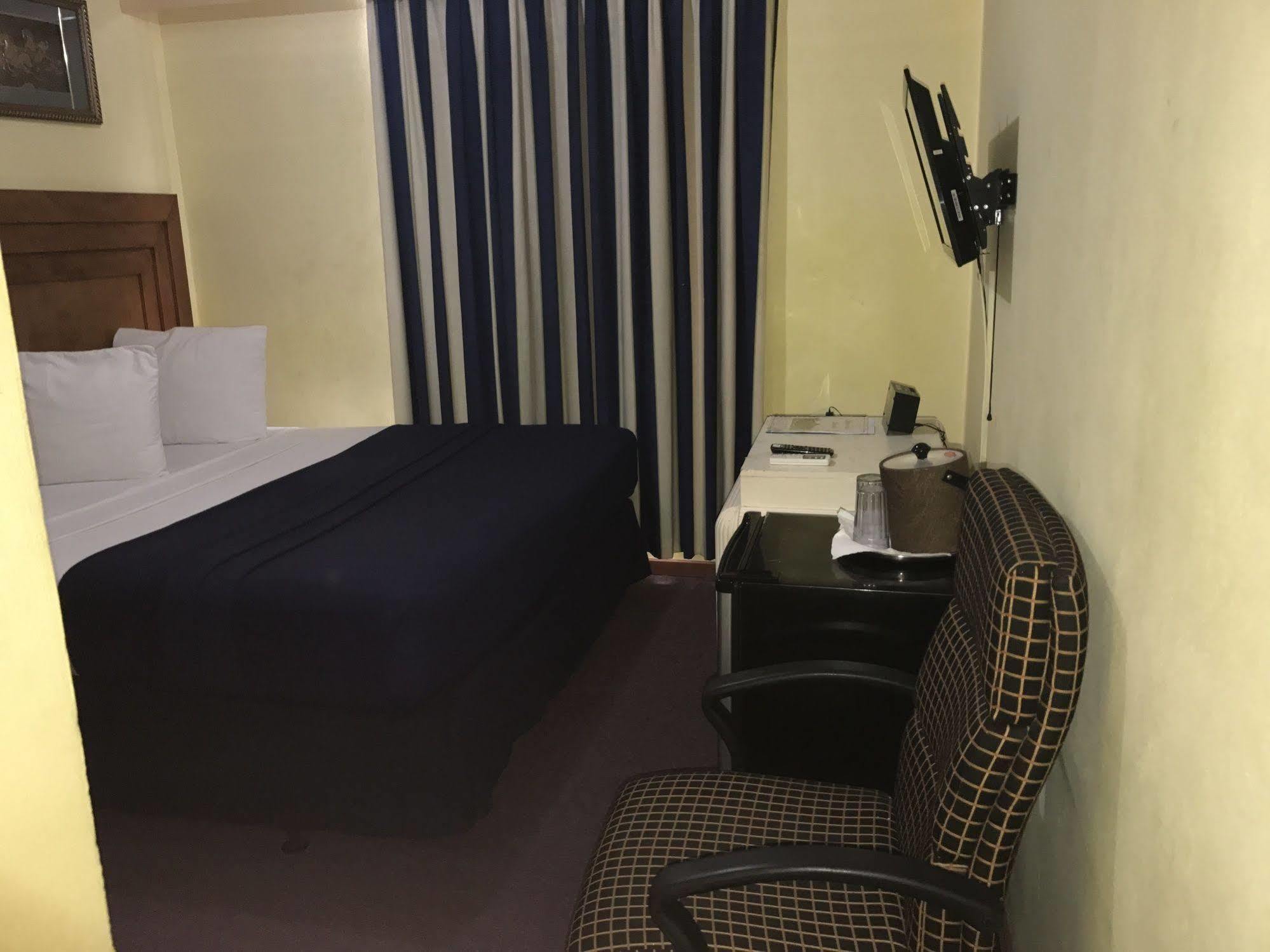 Airport Hotel