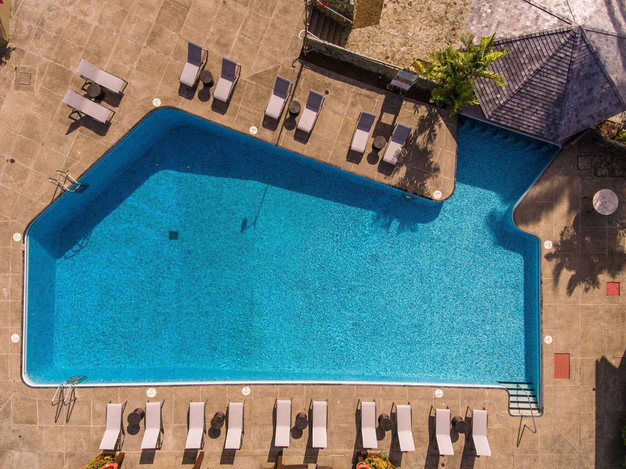 Mount Irvine Bay Hotel 3*