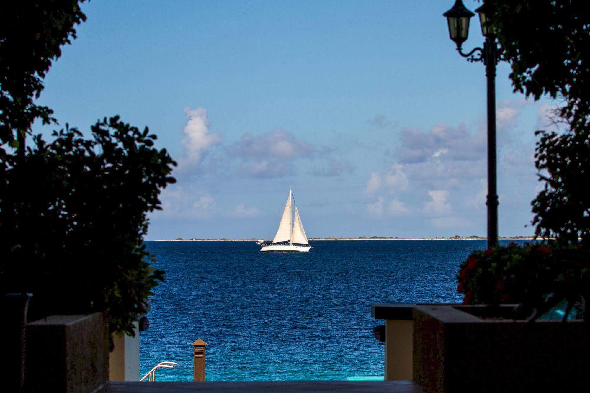 Hotel The Bellafonte - Luxury Oceanfront