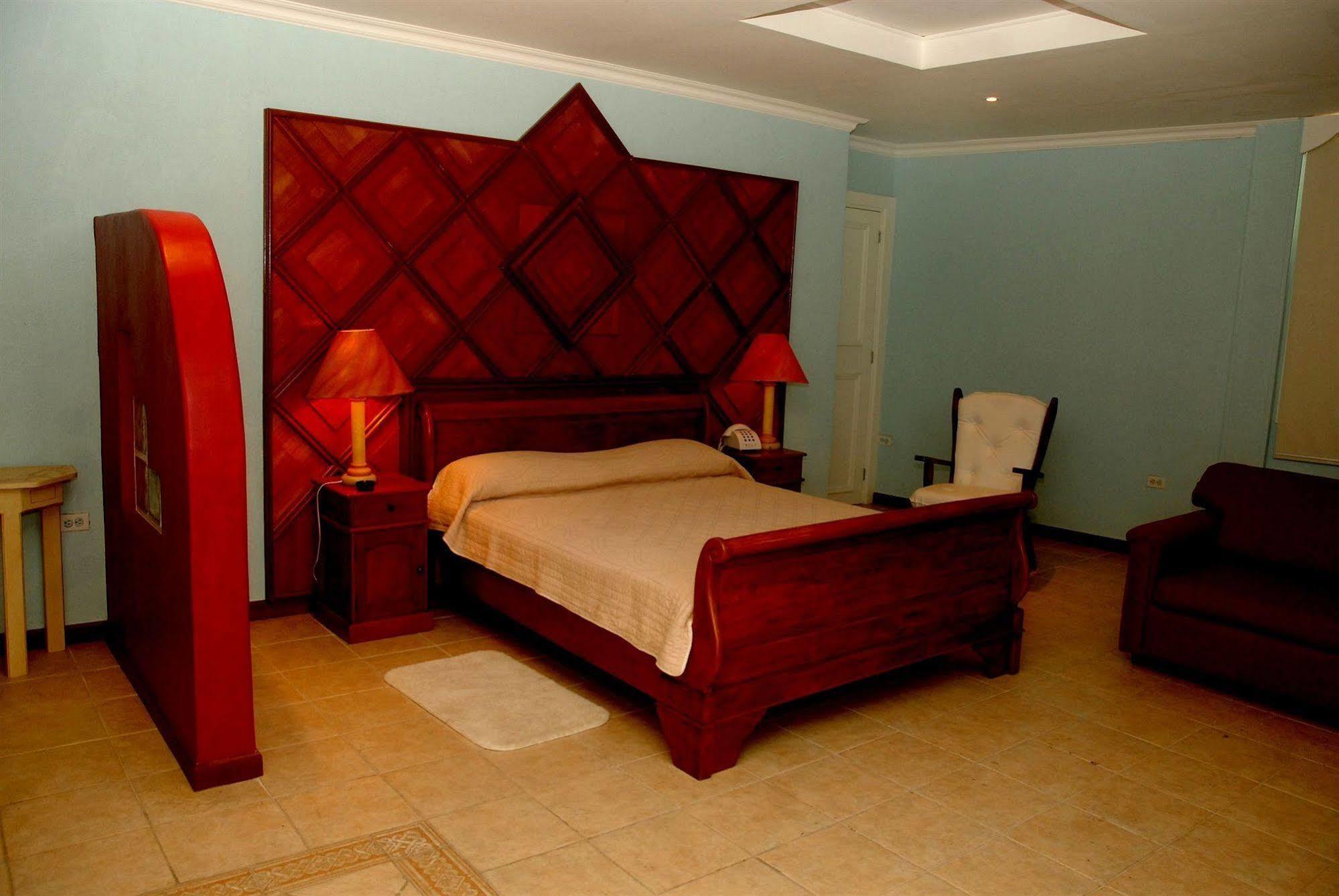 San Marco Curacao & Casino Hotel 3*