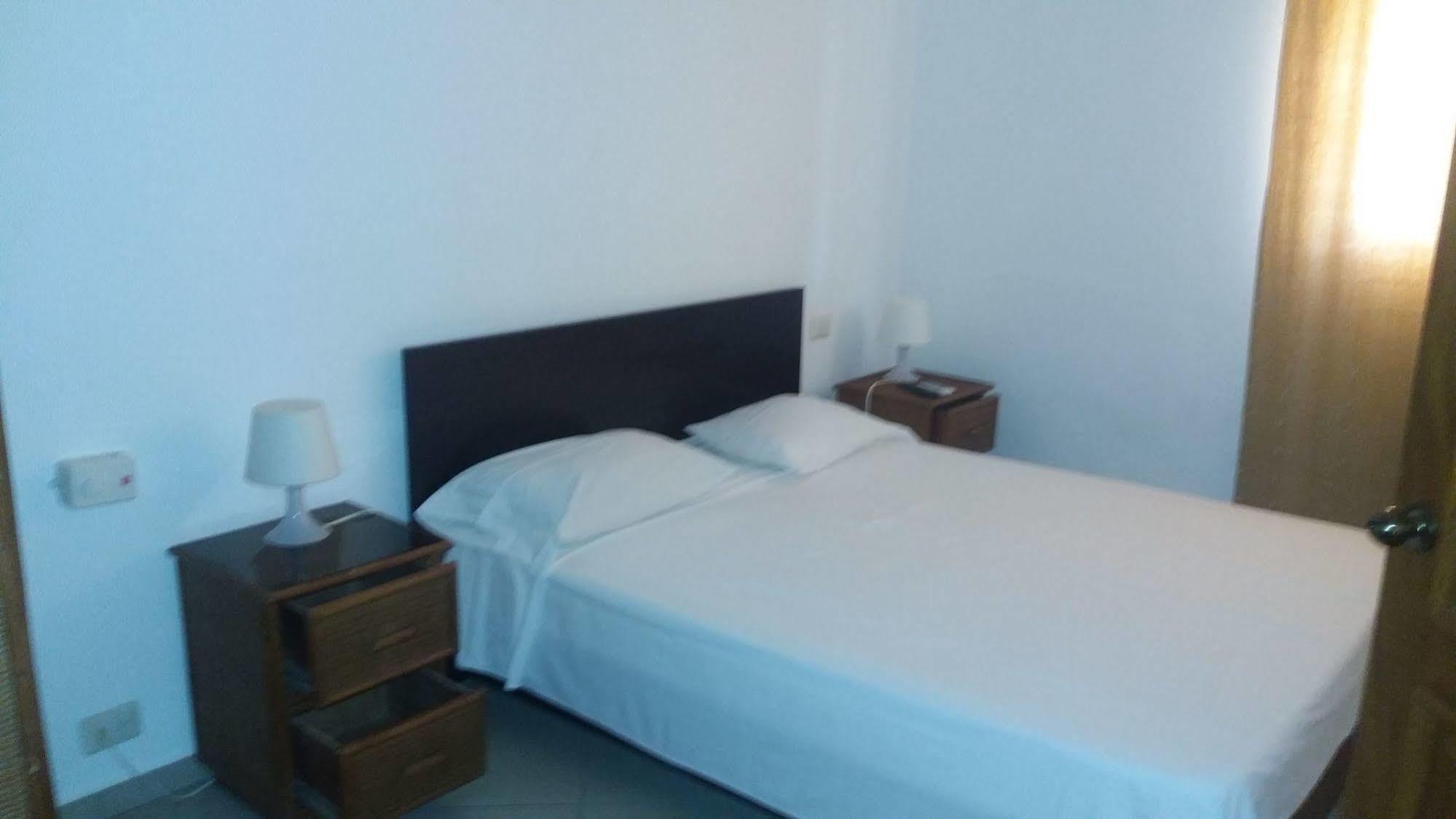 Palmeras / Estrellas Hotel 2*