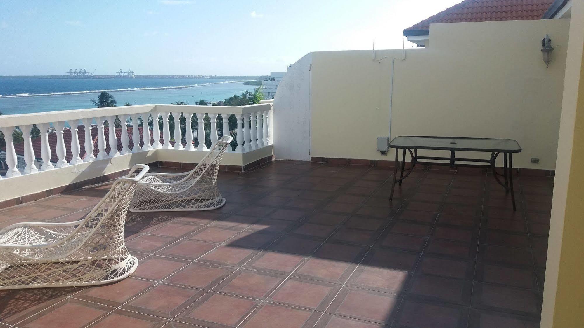 Hotel Palmeras / Estrellas 2*
