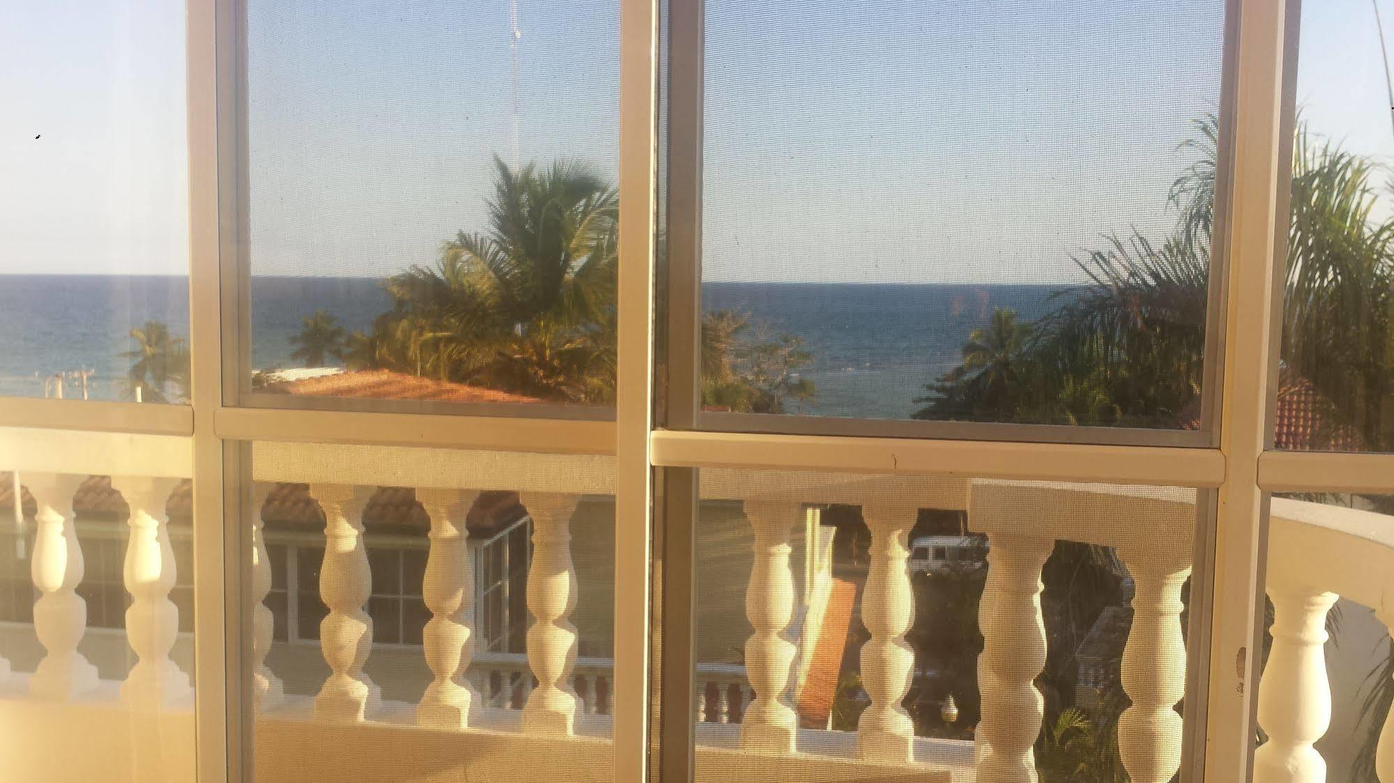 Hotel Palmeras / Estrellas