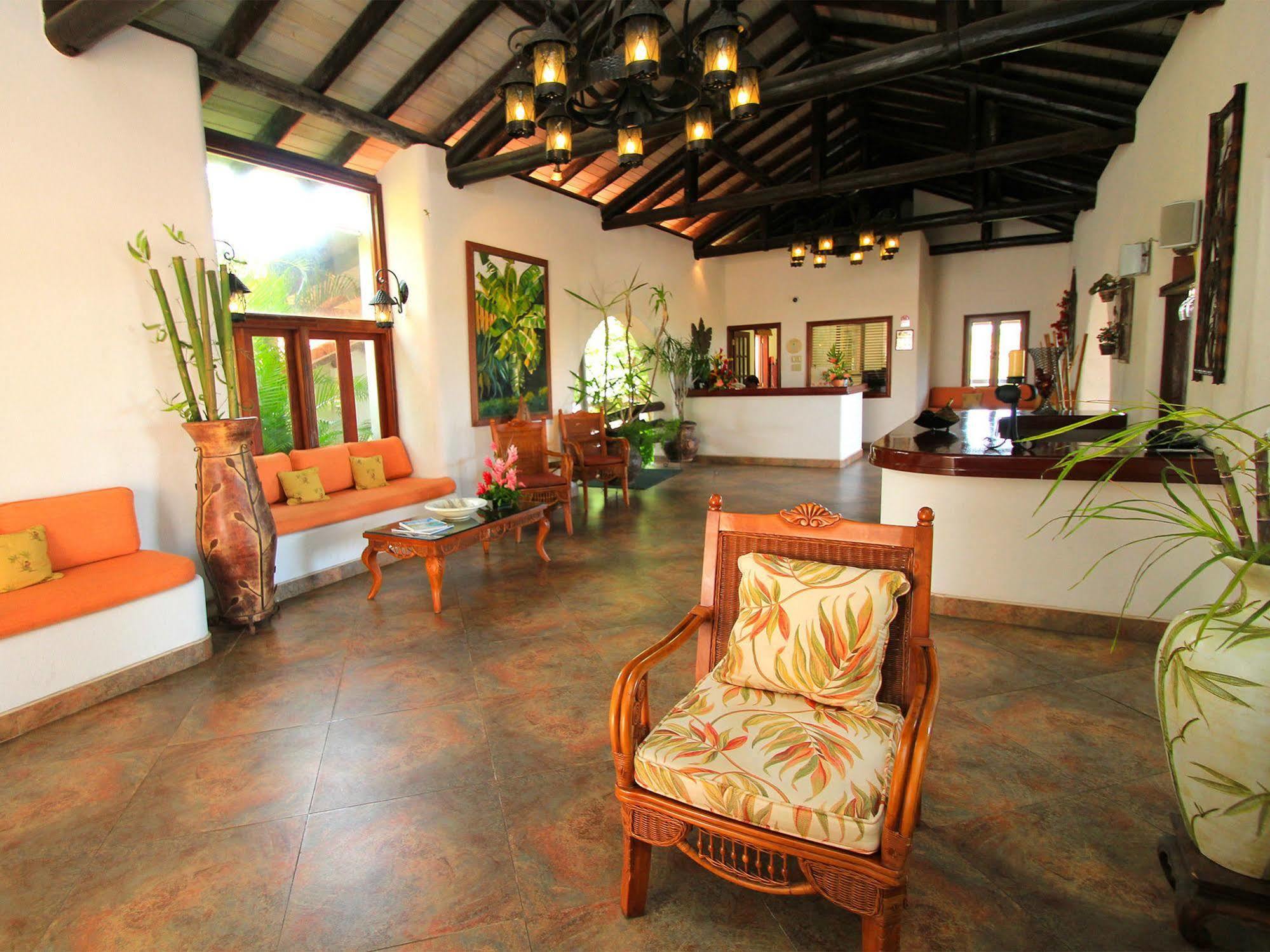 Resort Sugar Cane Club & (adults Only)