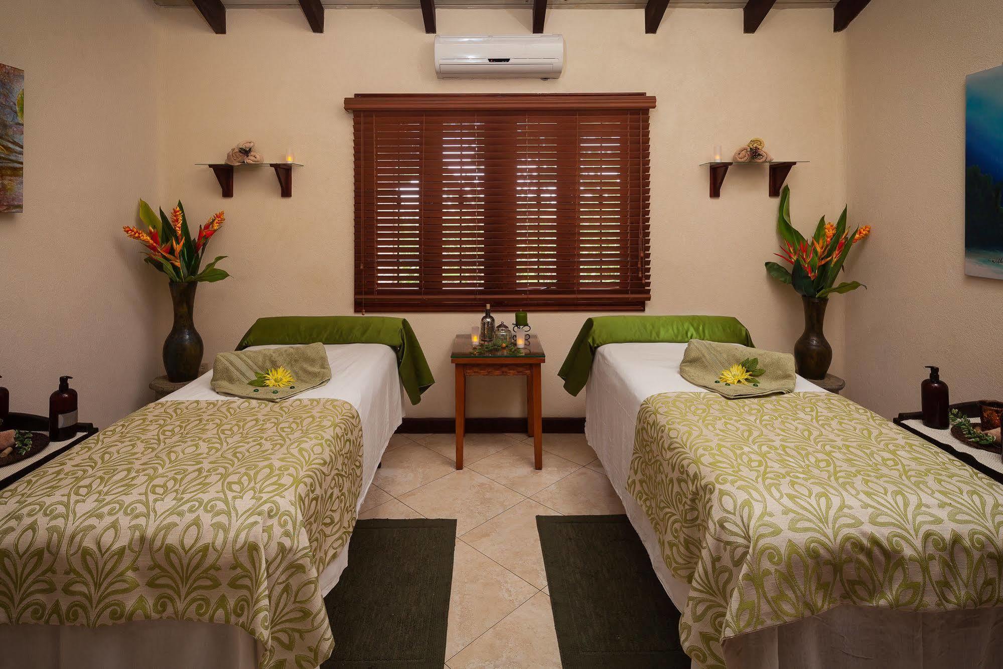 Sugar Cane Club & (adults Only) Resort Saint Peter