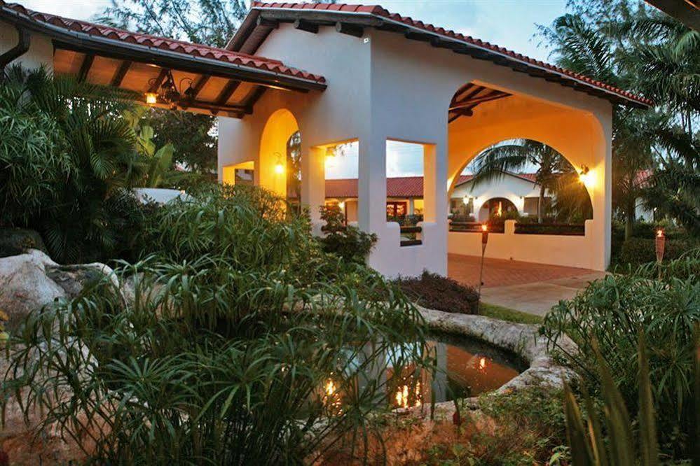 Resort Sugar Cane Club & (adults Only)