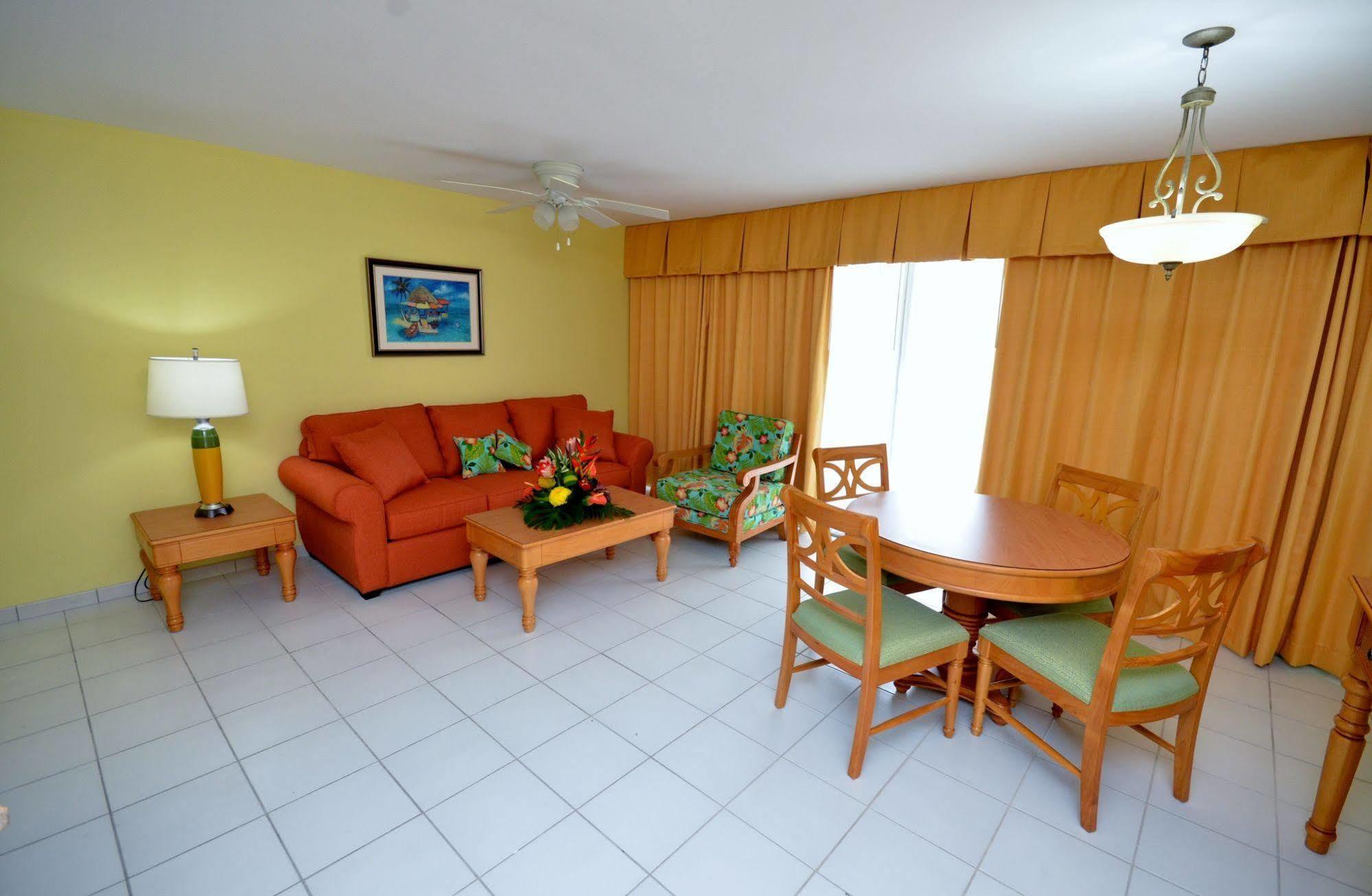 The Atrium And Spa, Ascend Collection 4* Simpson Bay