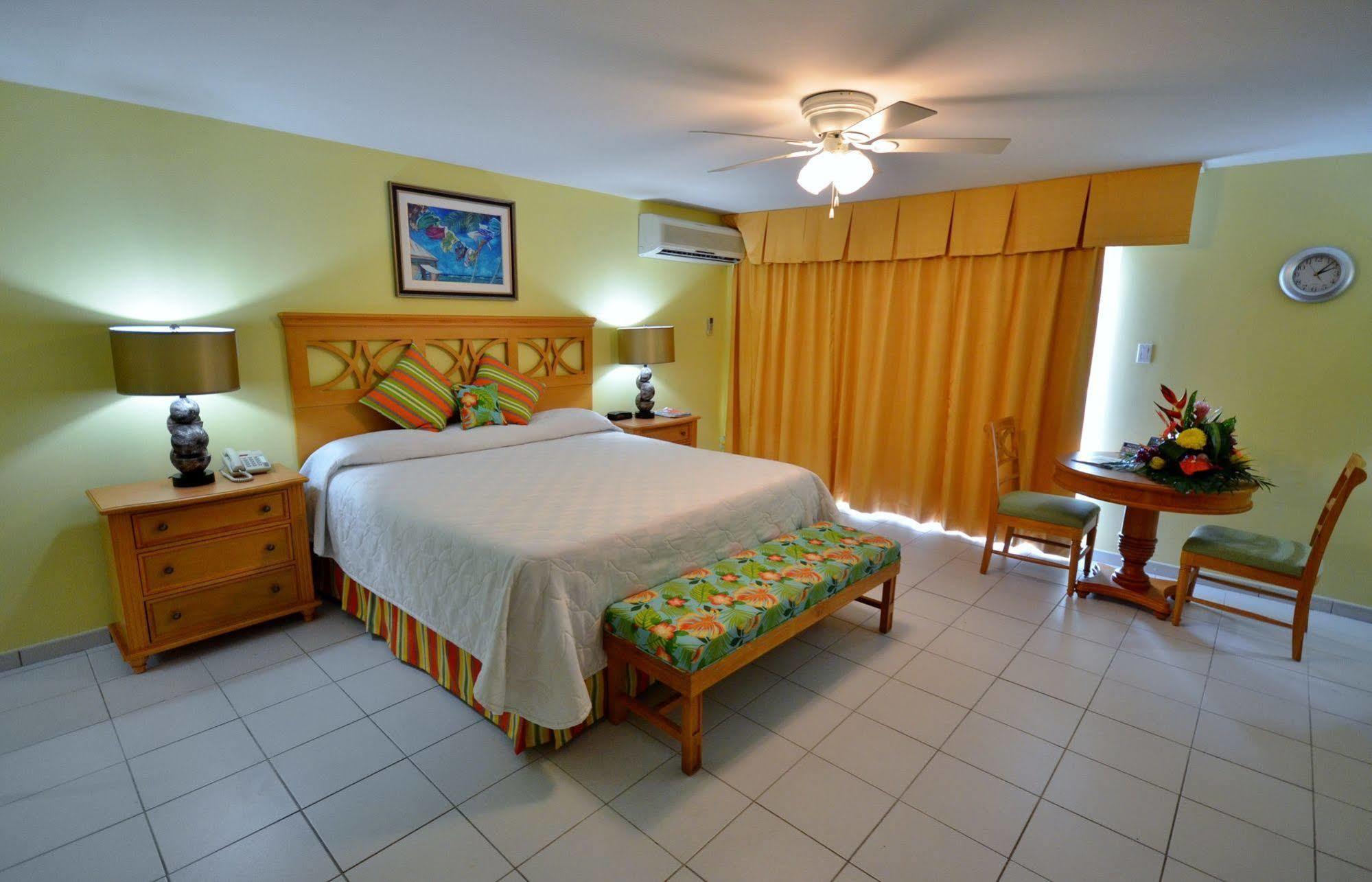 The Atrium And Spa, Ascend Collection Hotel Simpson Bay