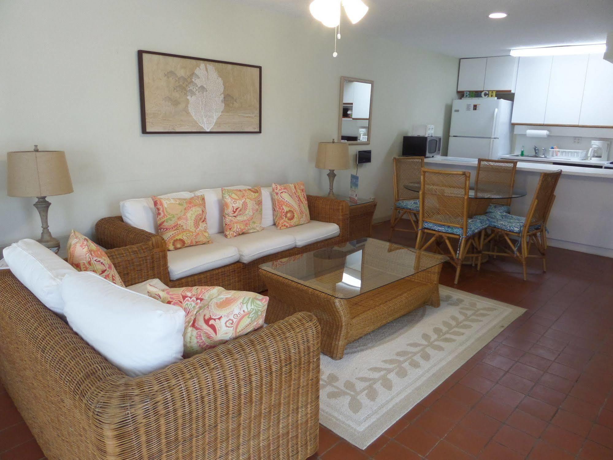 Crystal Cove 4*