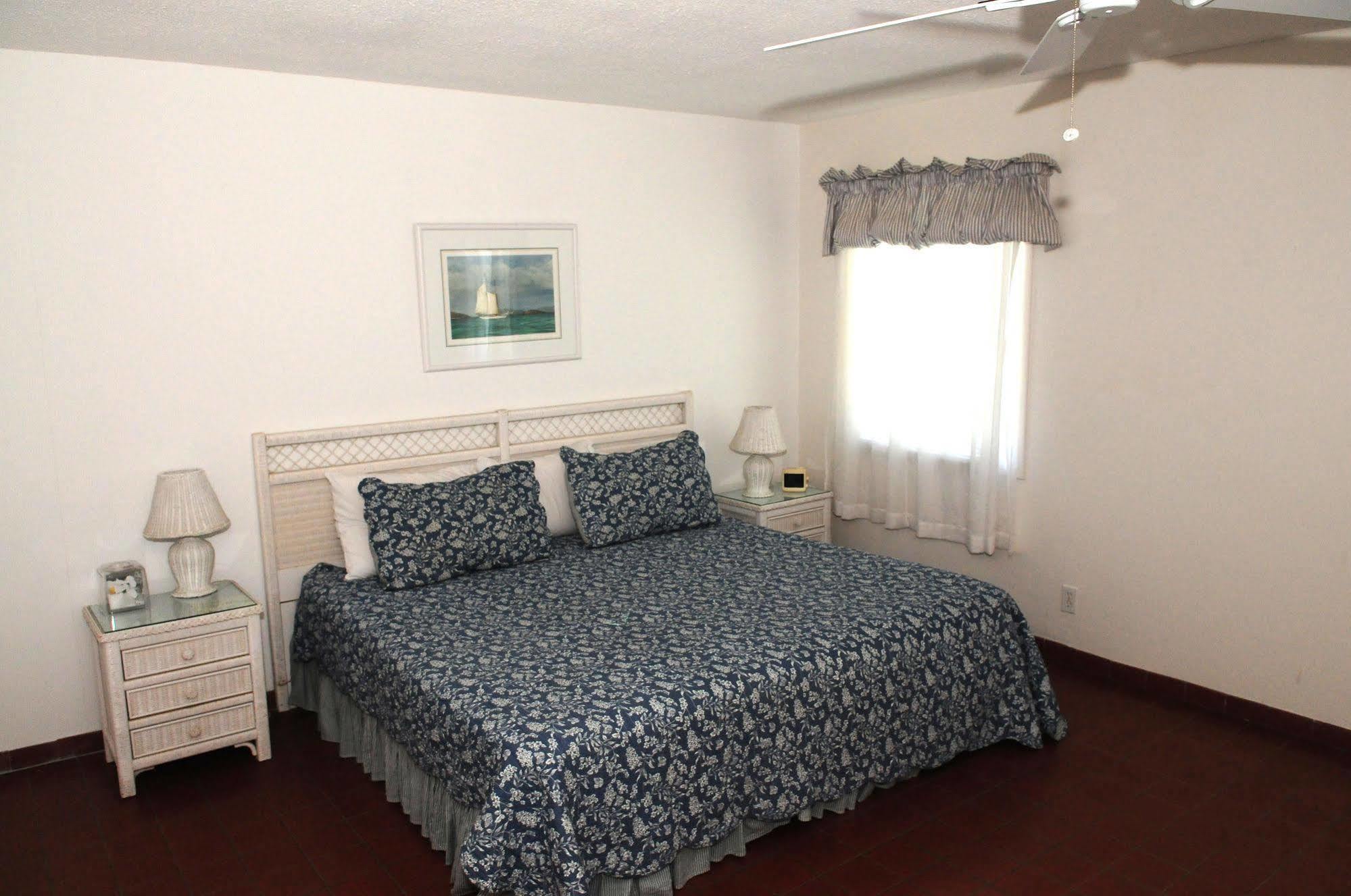 Hotel Crystal Cove