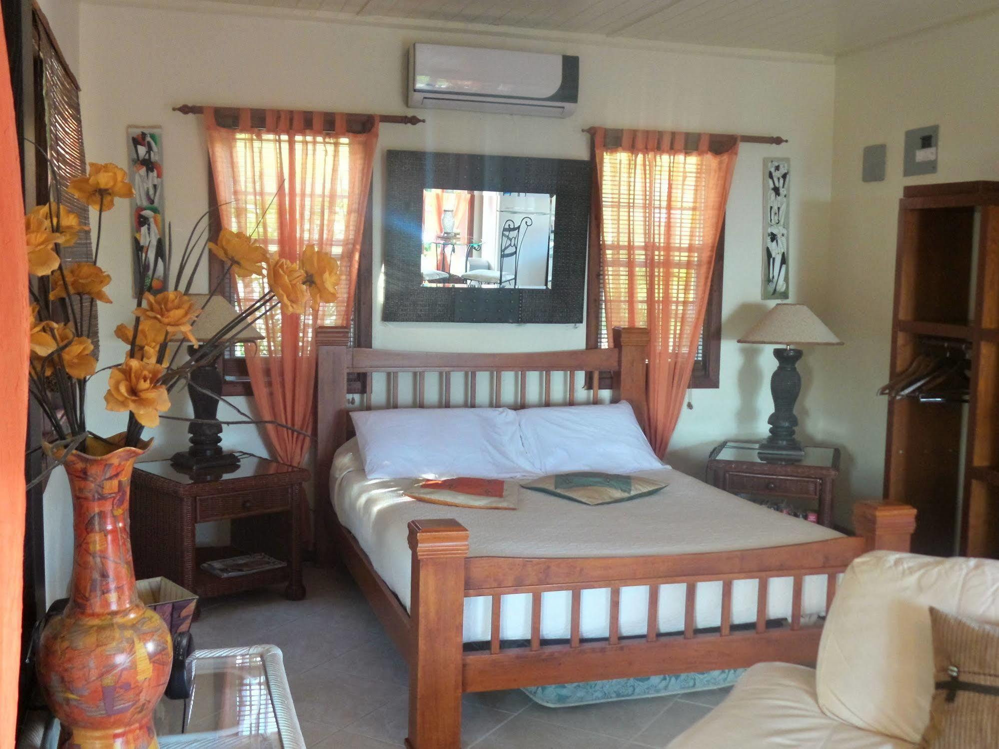 Hotel Stoneyhill Studio Bolands