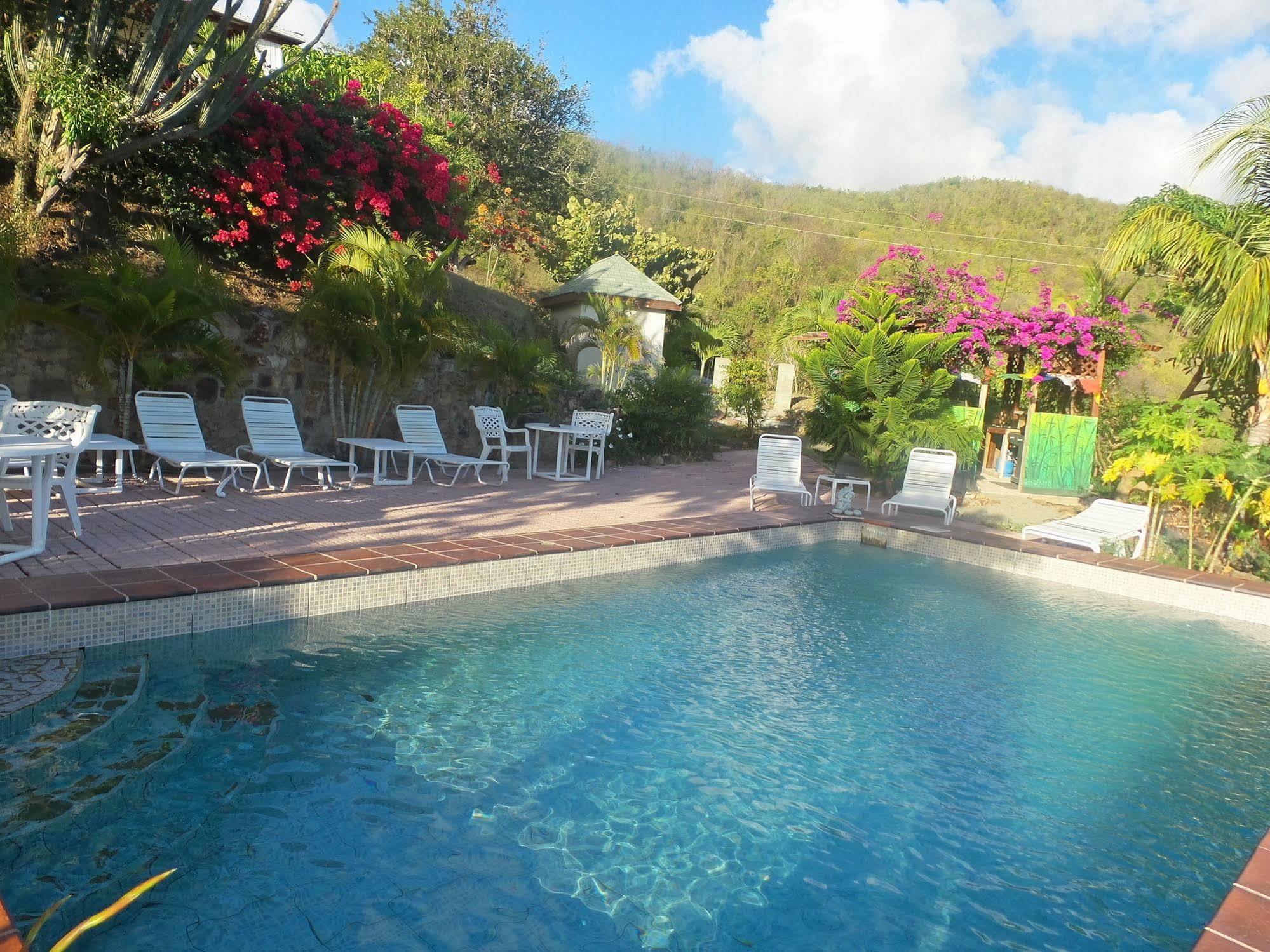 Stoneyhill Studio Hotel *