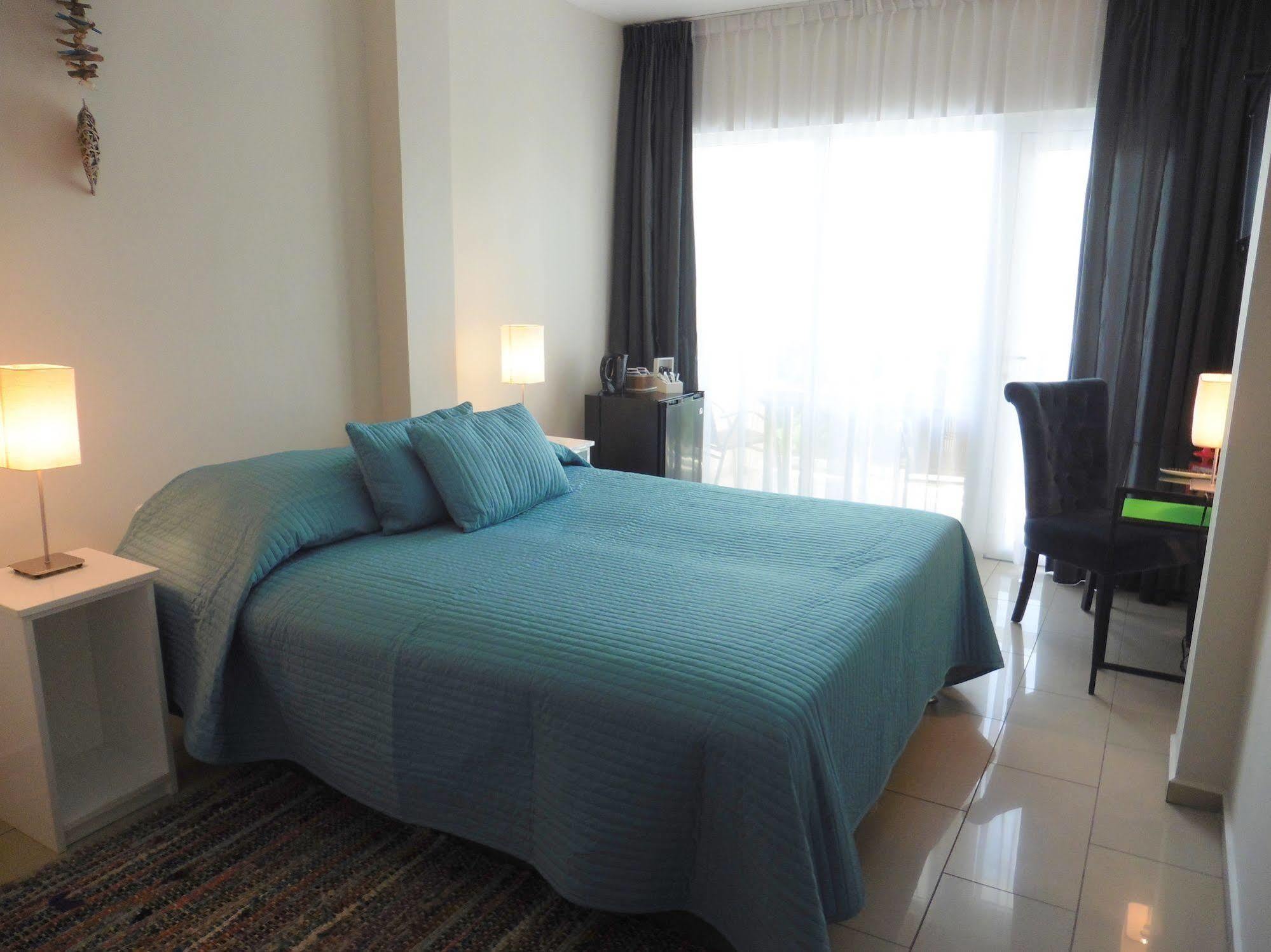 Hotel The Downtown Bonaire 3*
