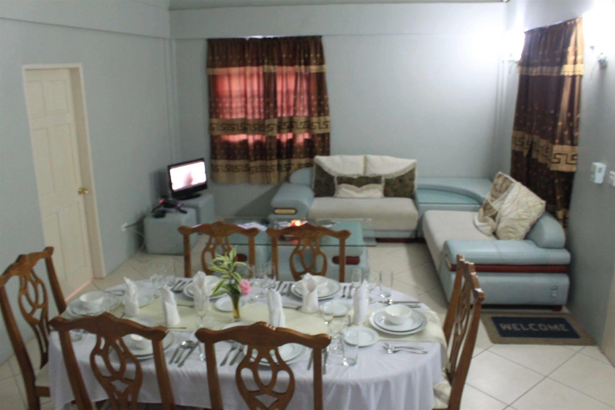 Rejens Hotel