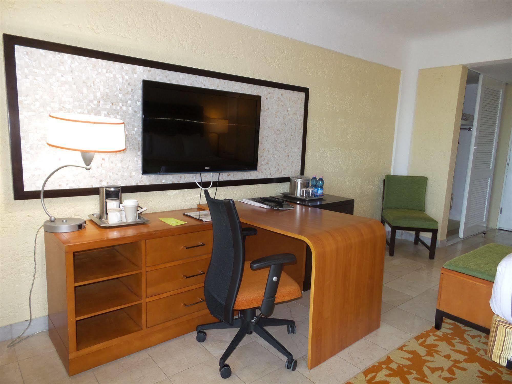 Radisson Aquatica Barbados 4*