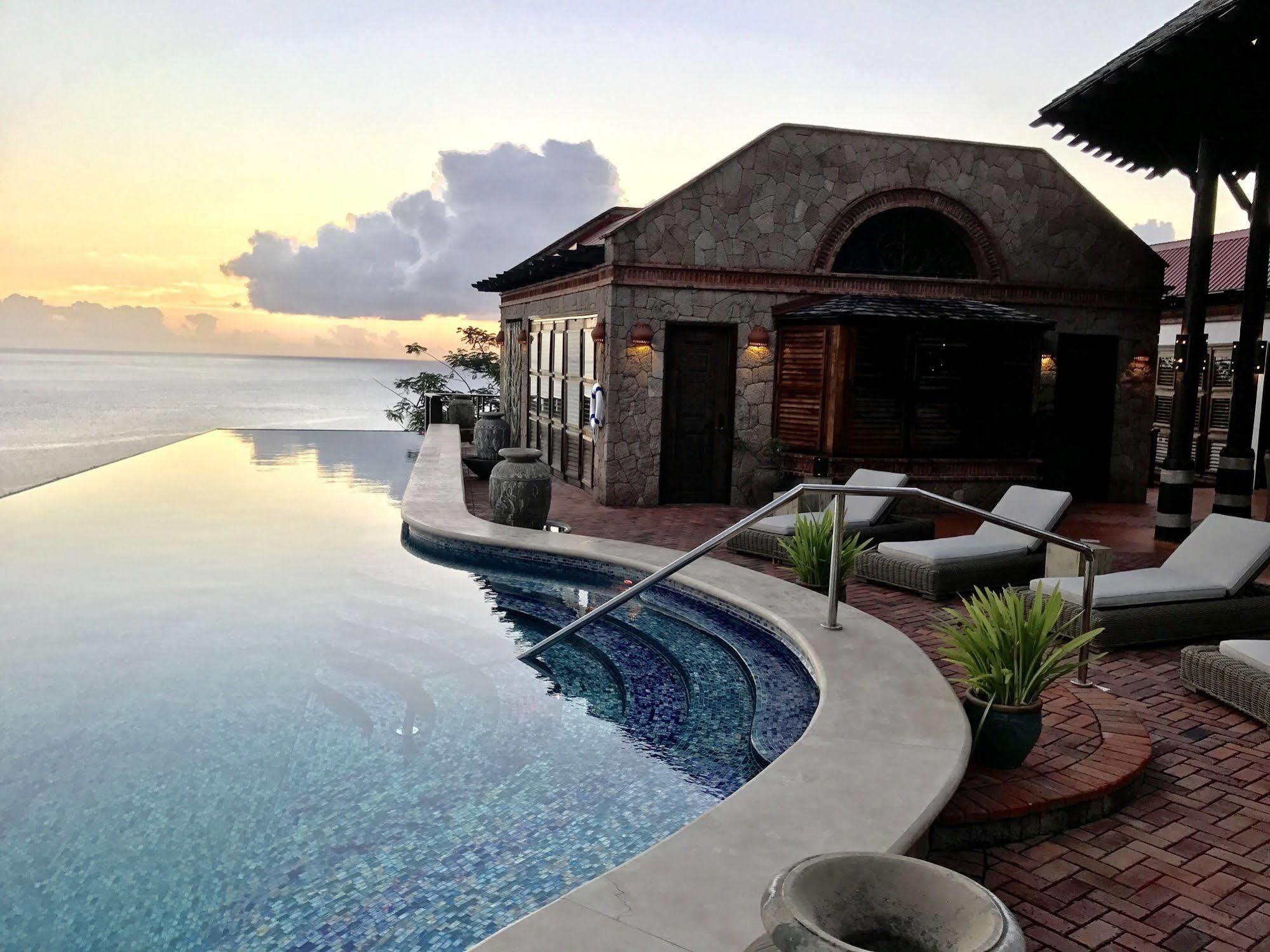 Caille Blanc & (adults Only) Bed & Breakfast