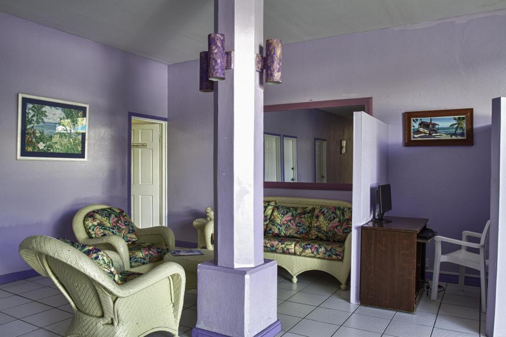 Bay Gardens 3*