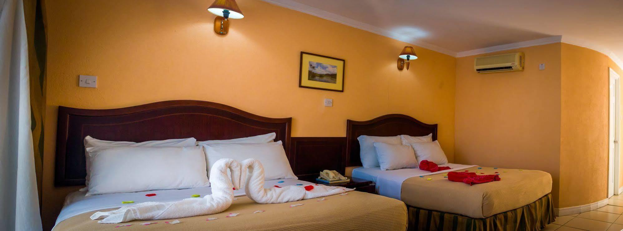 Bay Gardens Marina Haven 3*