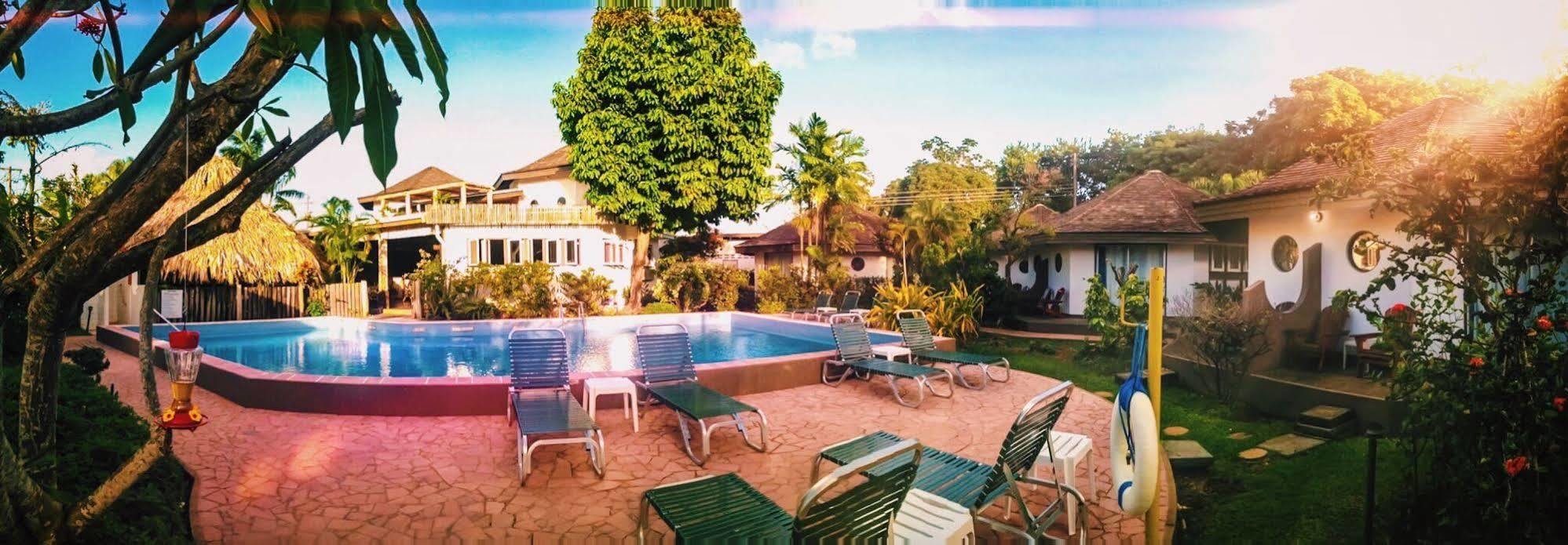 Hotel Kariwak Village Holistic Haven