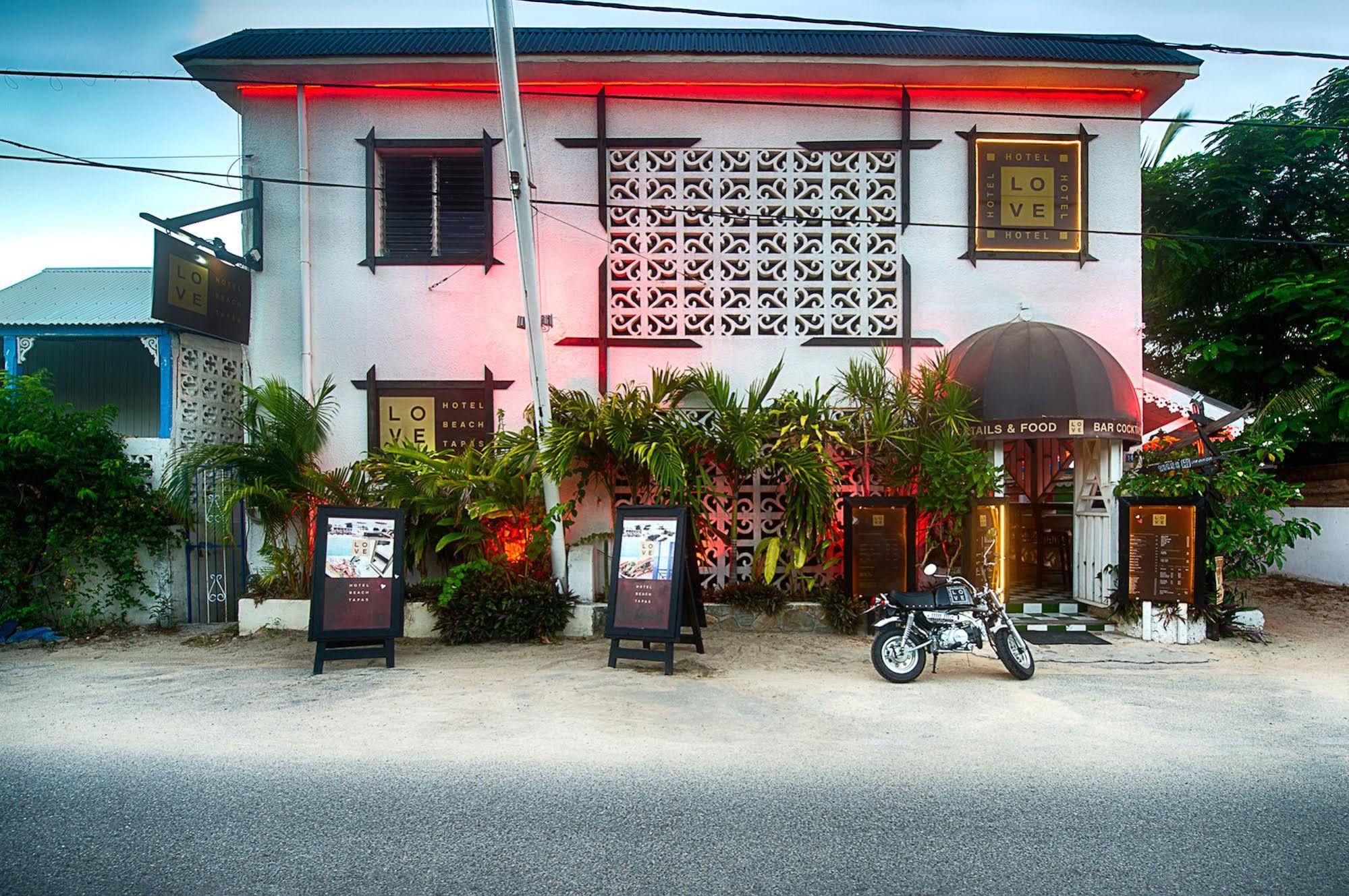 Hotel Love Hotel São Martinho