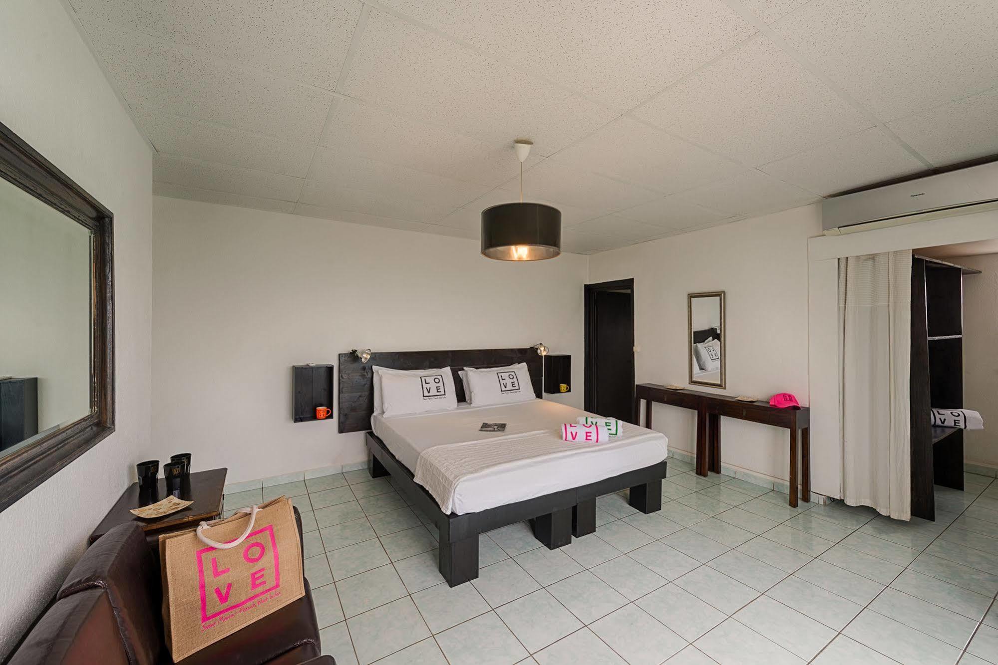 Love Hotel São Martinho