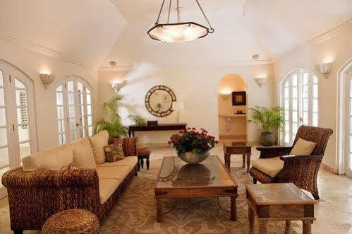 Monkey Villa