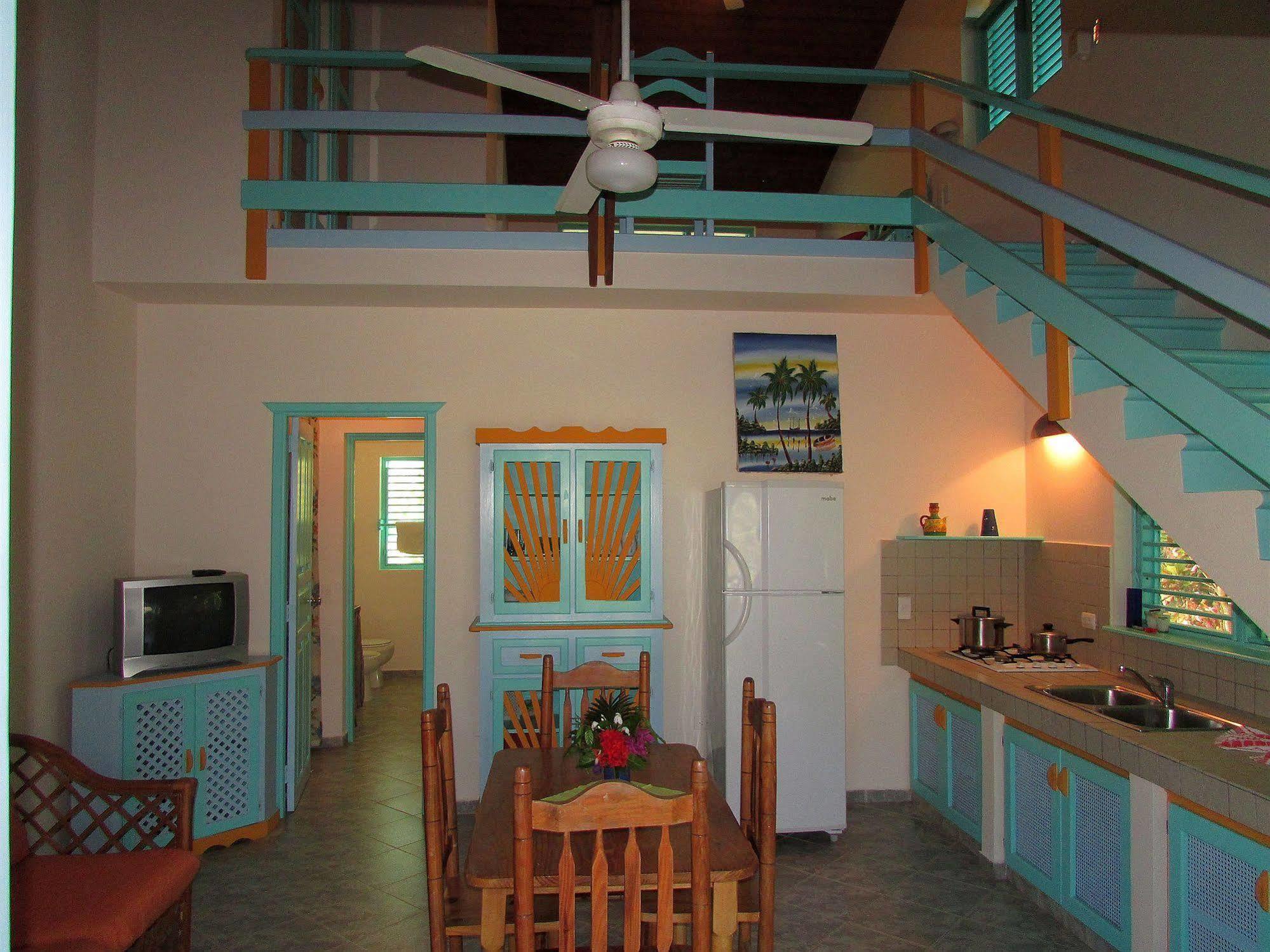 Palmas Eco Inn