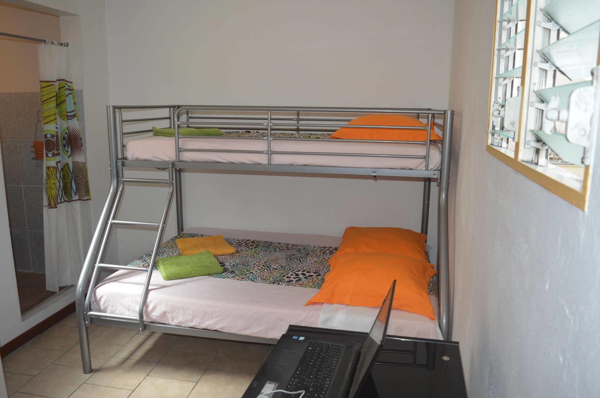 Plocus Hotel *