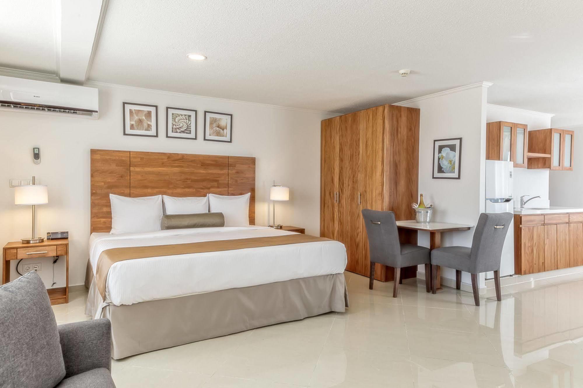 City Suites & Beach Hotel Willemstad