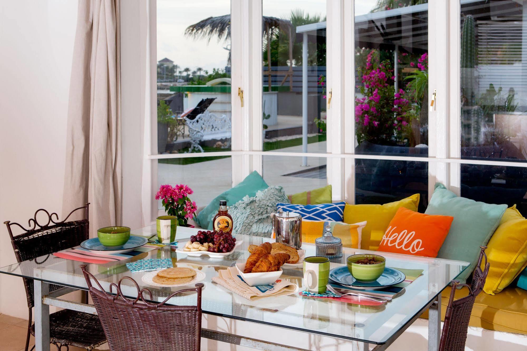 Modern Aruba