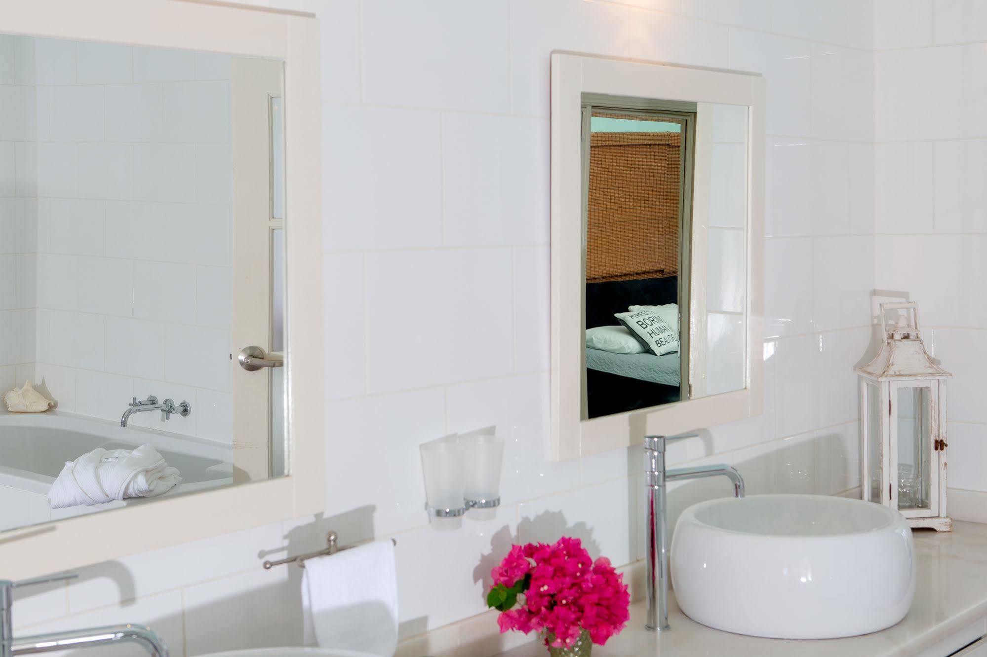 Hotel Modern Aruba 3*