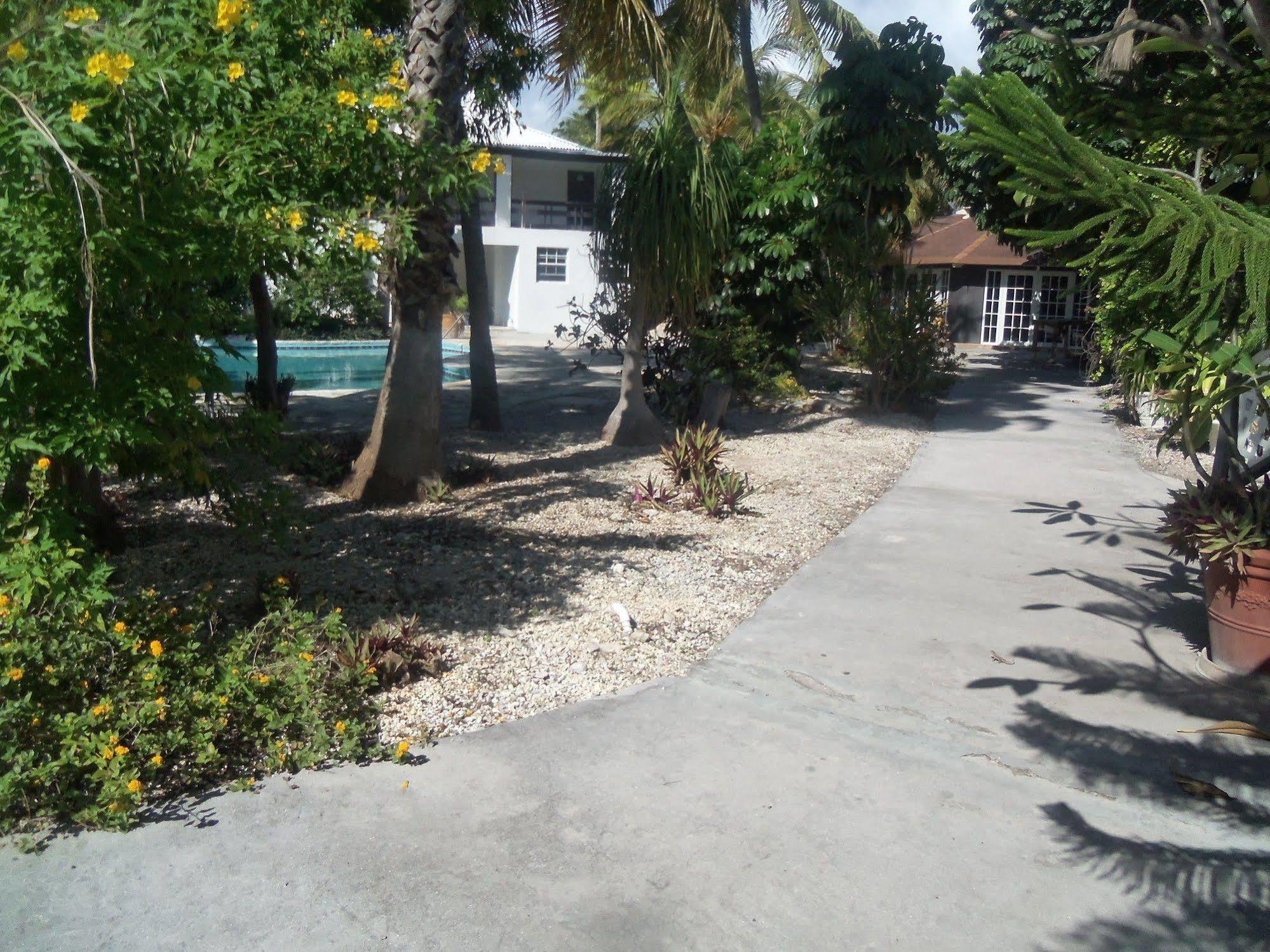 Hotel Turtle Cove Inn
