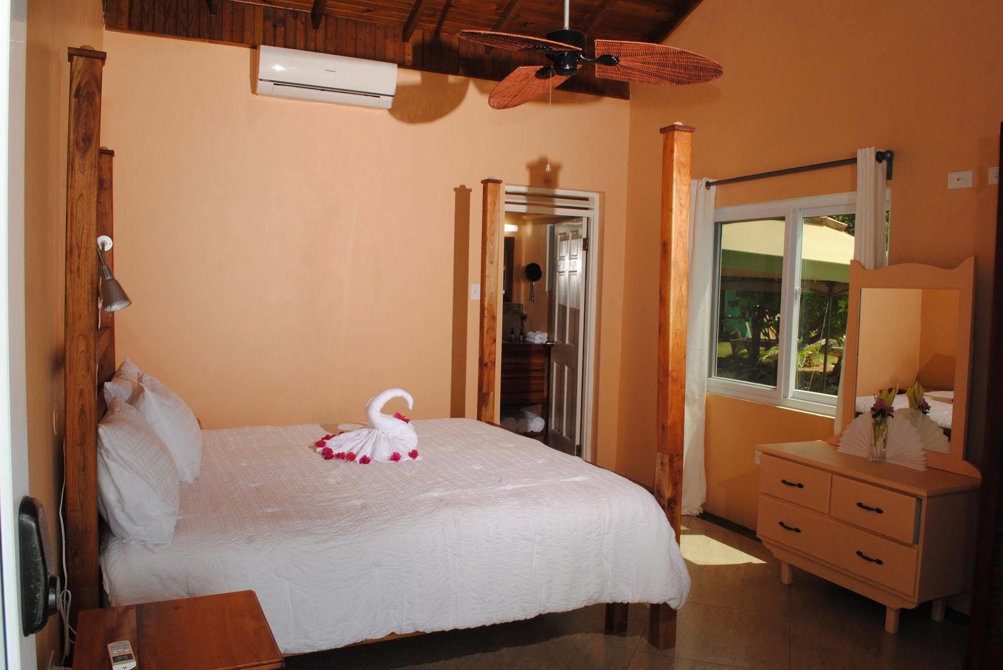 Luna Sea Resort 3*